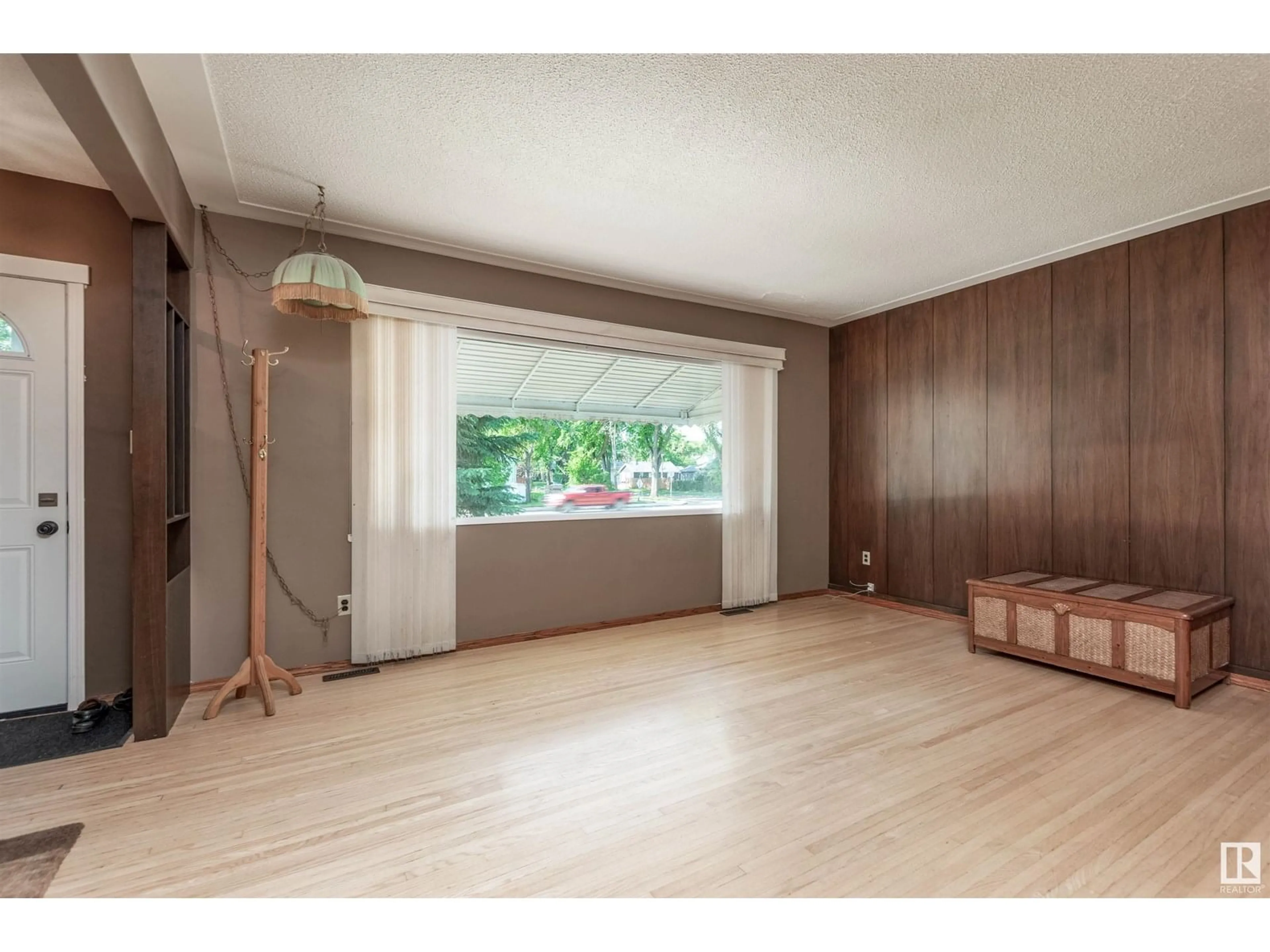 Unknown for 5116 118 AV, Edmonton Alberta T5W1B9