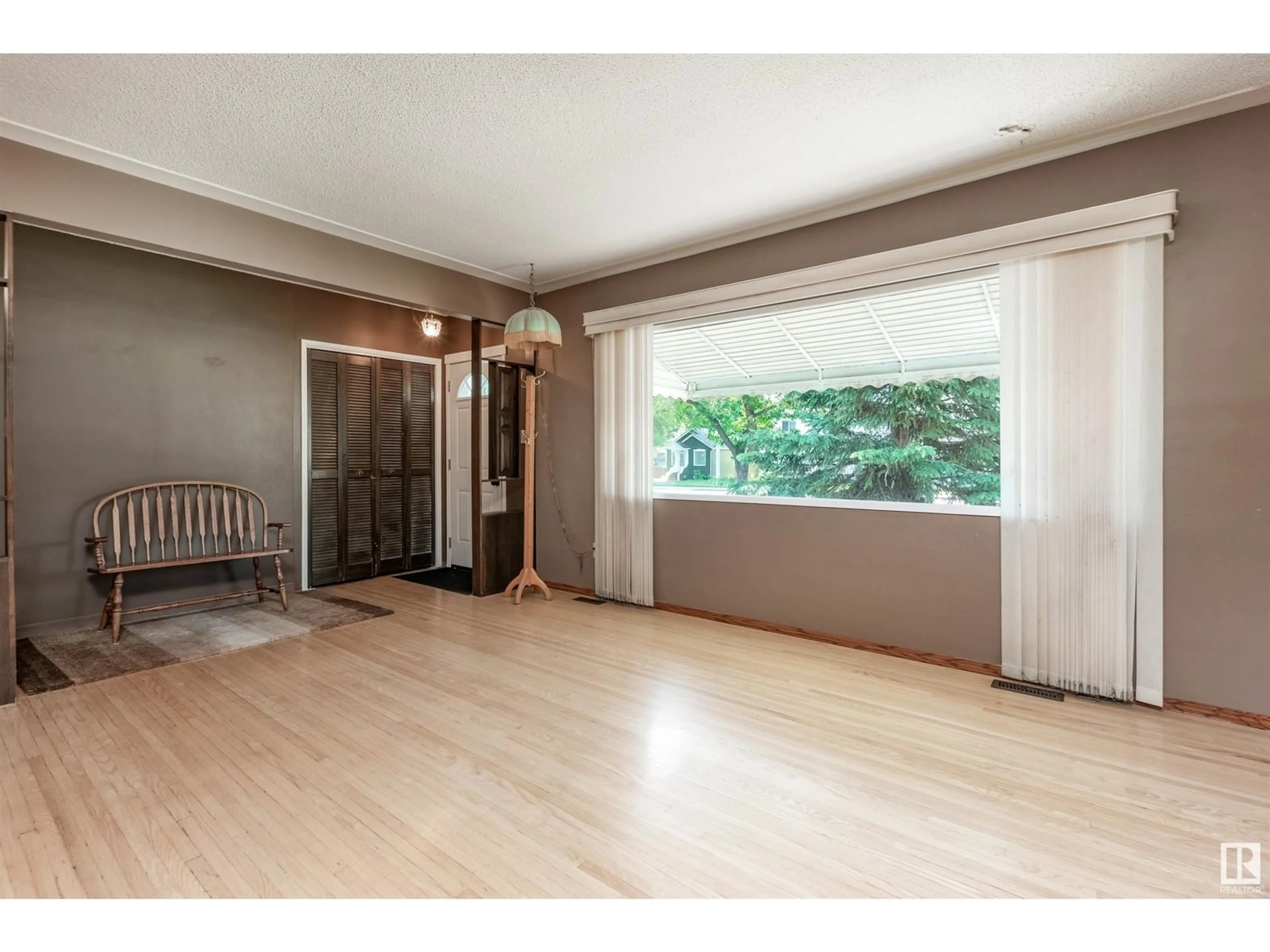 Unknown for 5116 118 AV, Edmonton Alberta T5W1B9