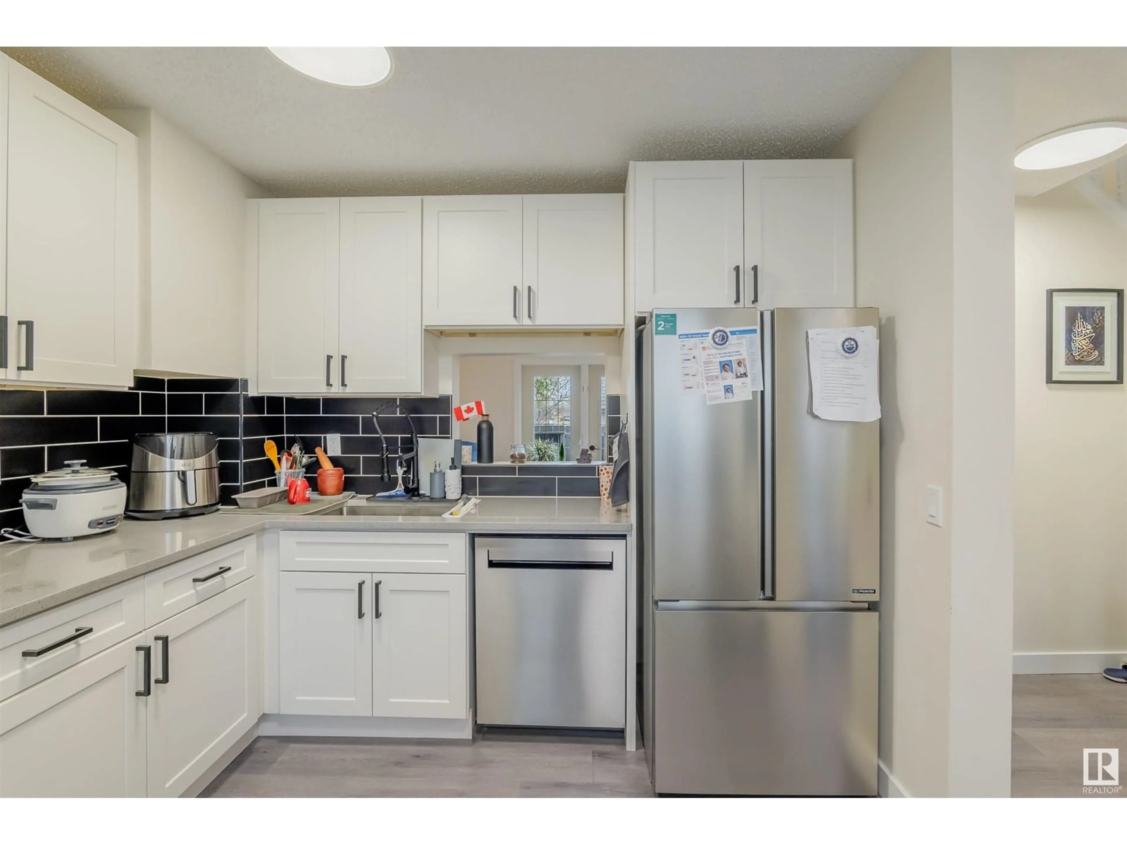Standard kitchen, ceramic/tile floor for 1710 37 ST, Edmonton Alberta T6L2R7