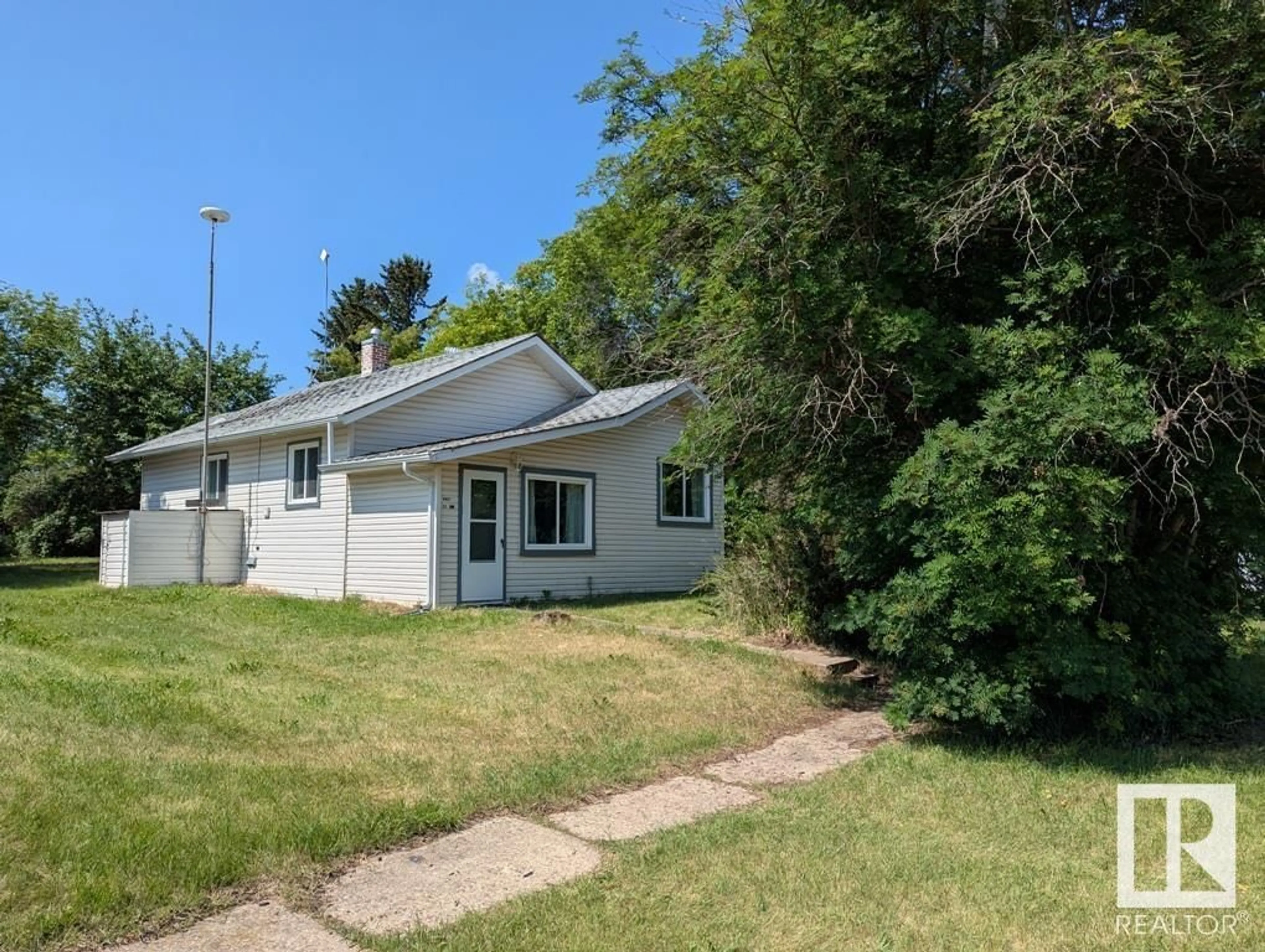 A pic from outside/outdoor area/front of a property/back of a property/a pic from drone, street for 4927 55 AV, Ryley Alberta T0B4A0