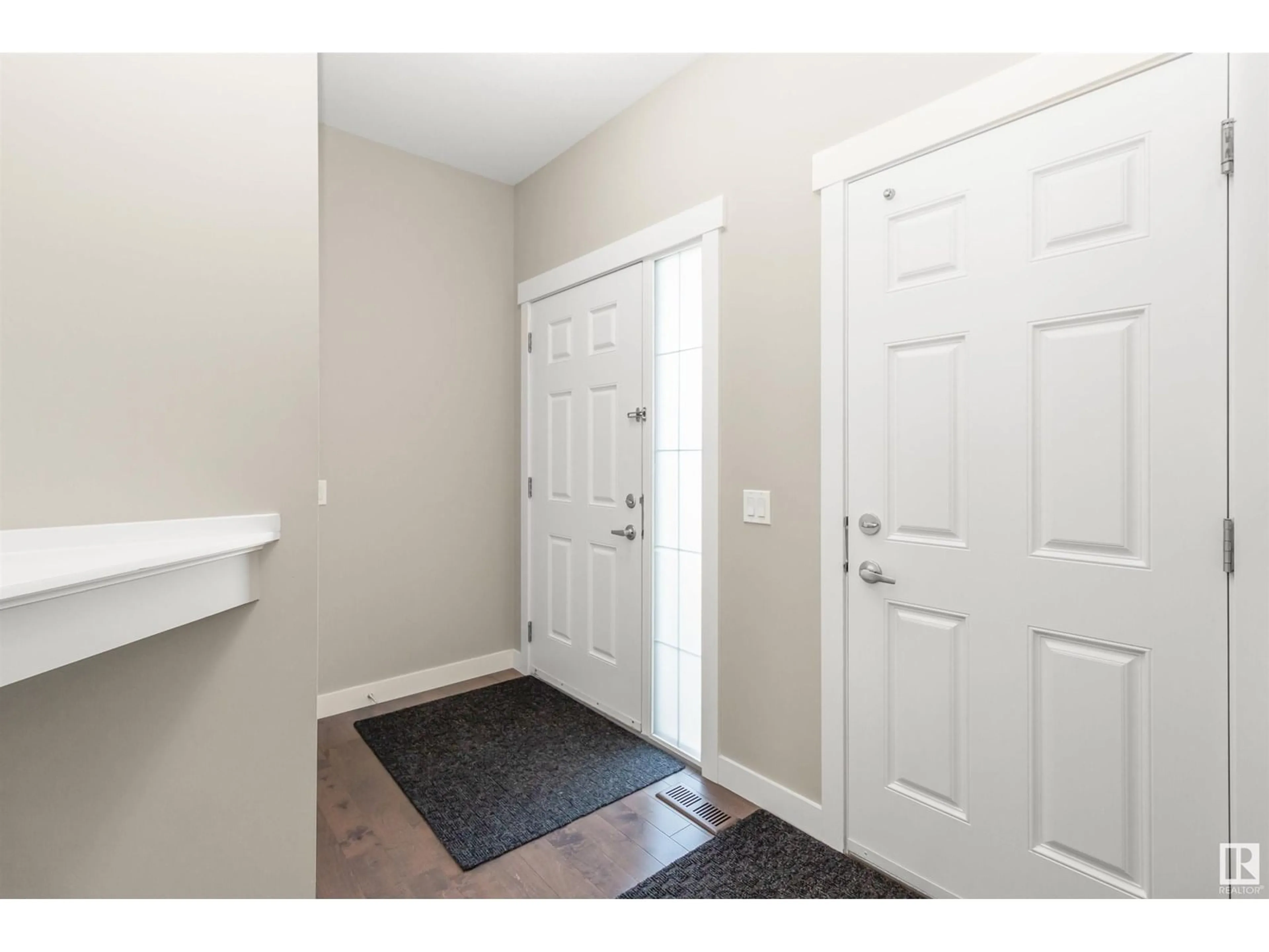 Indoor entryway for NW - 17632 76 ST, Edmonton Alberta T5Z0N3