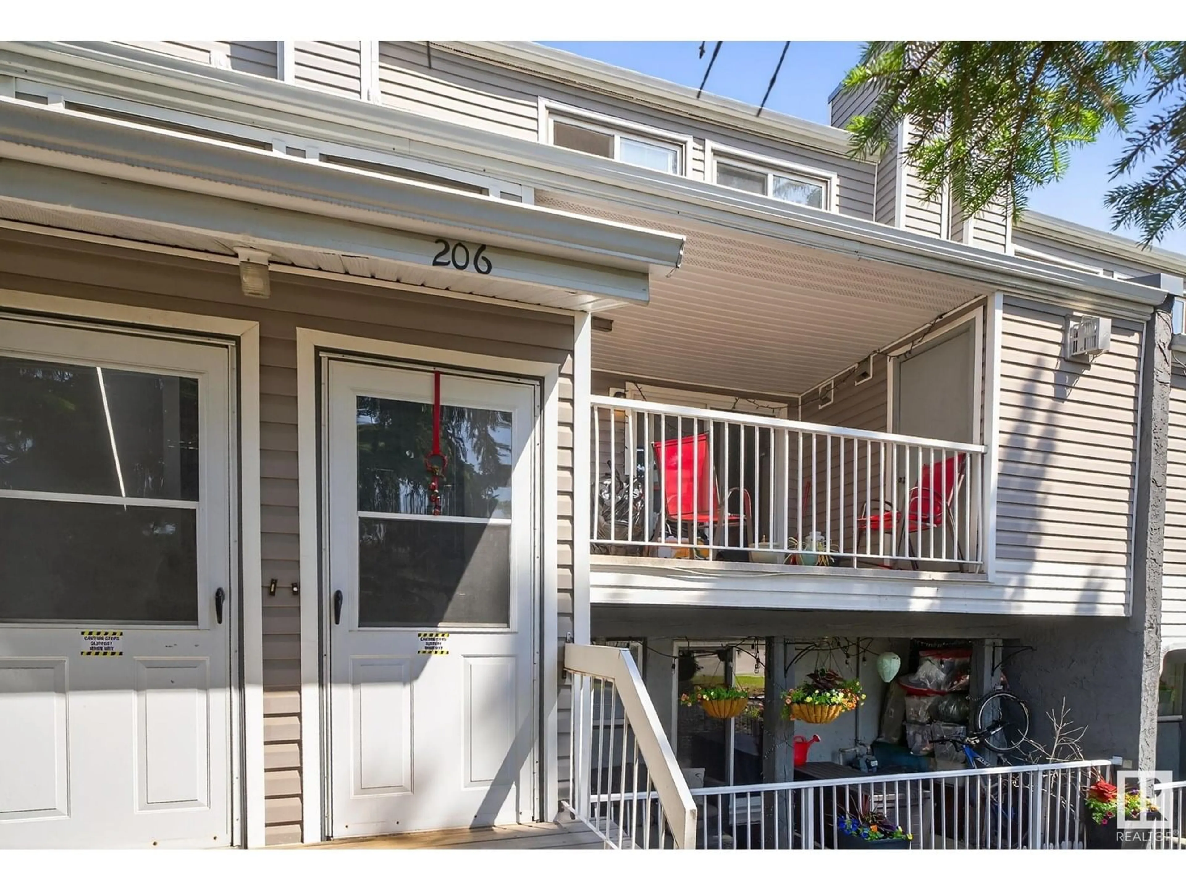 Unknown for 206 - 10404 24 AV, Edmonton Alberta T6J4J7