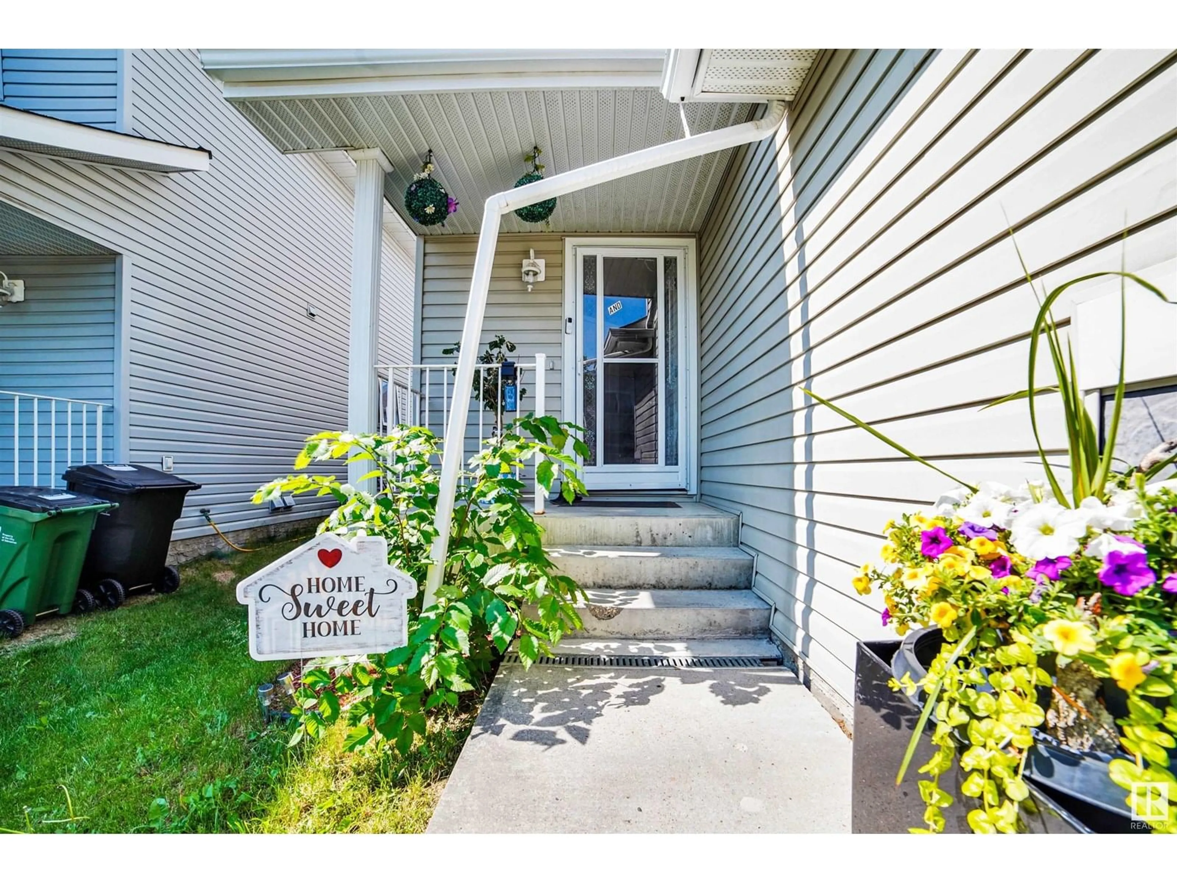 Indoor entryway for 43 - 4350 23 ST, Edmonton Alberta T6T1X8