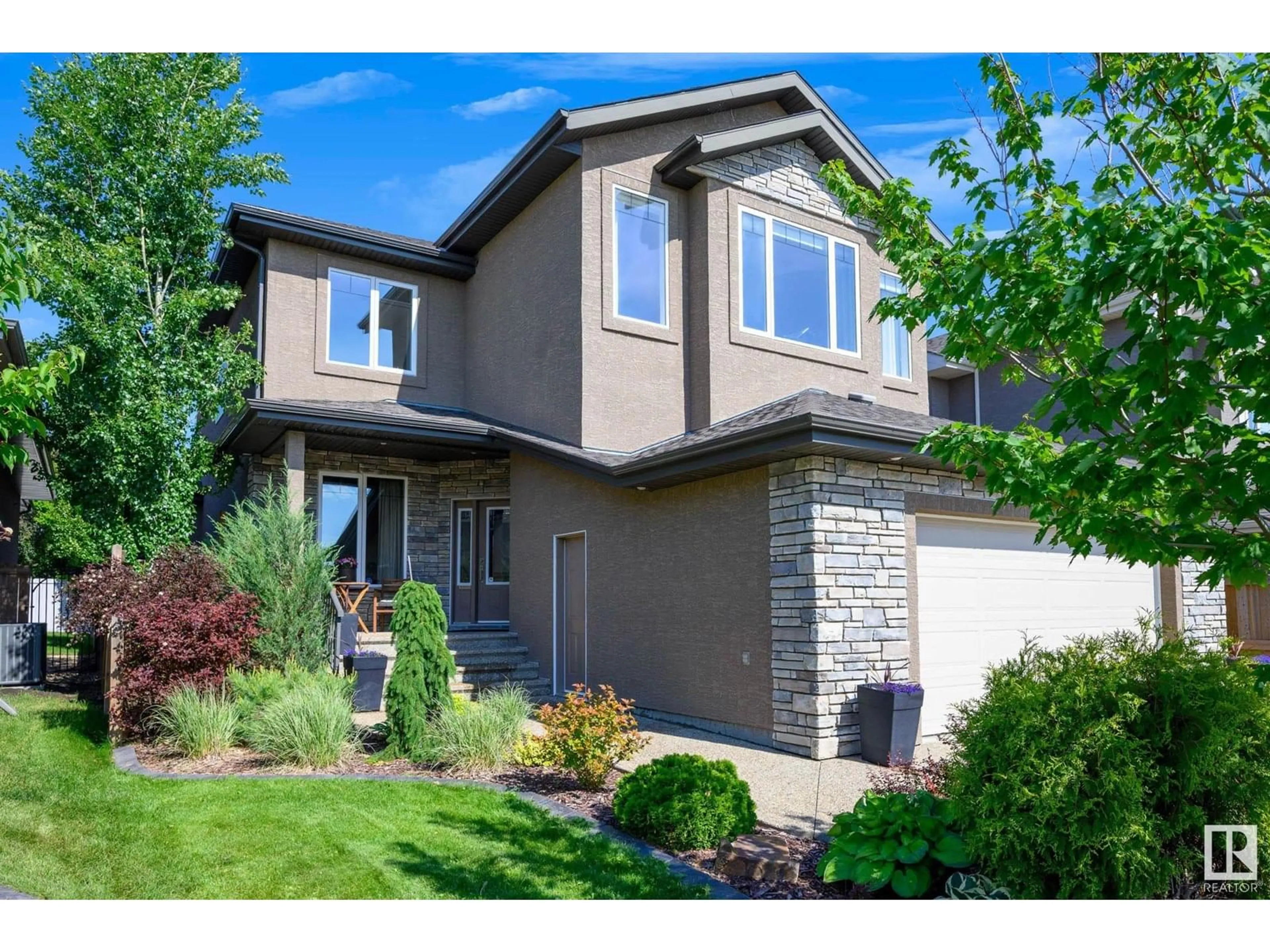 Home with vinyl exterior material, street for 77 NADINE WY, St. Albert Alberta T8N1C6