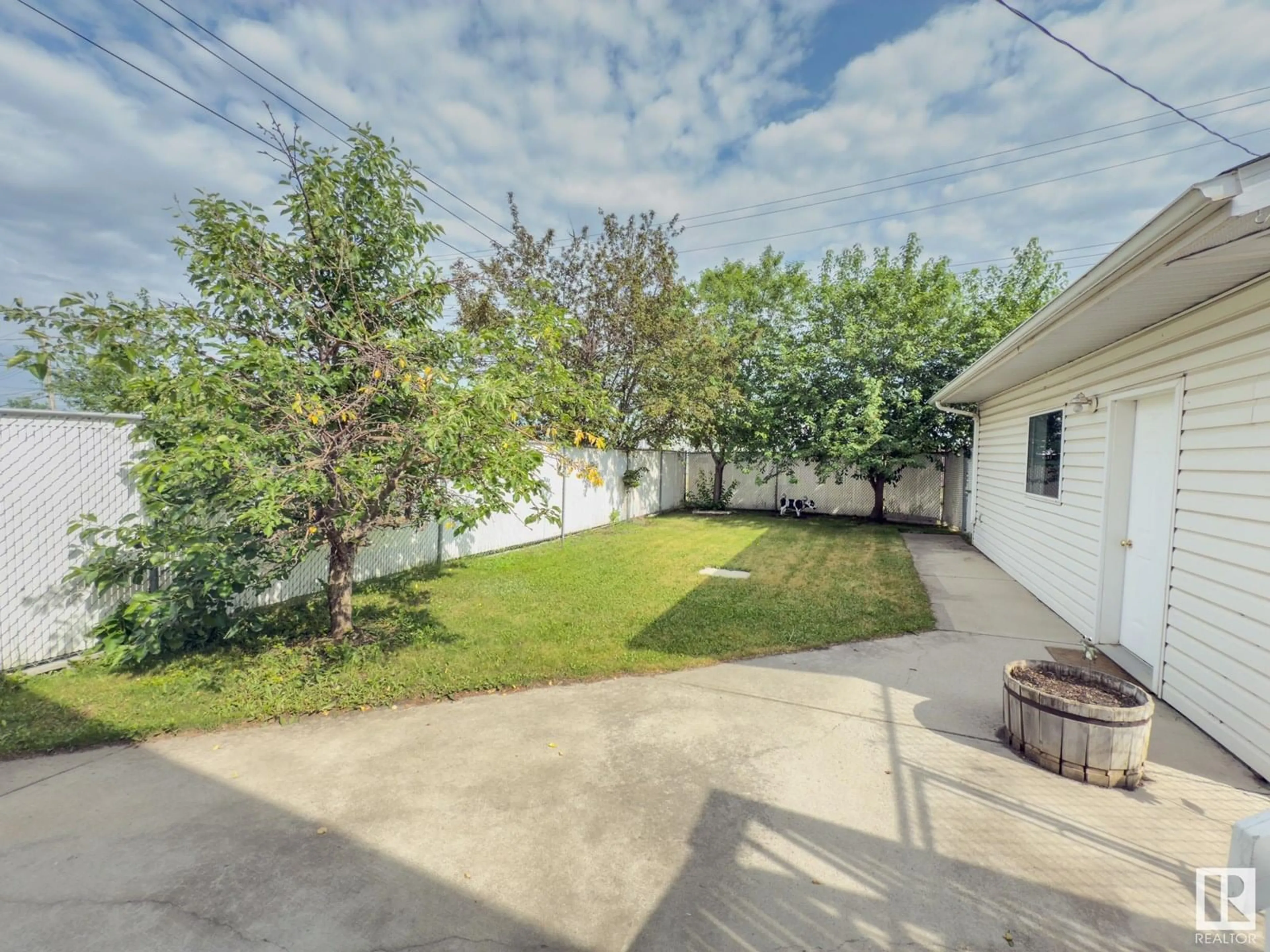 A pic from outside/outdoor area/front of a property/back of a property/a pic from drone, street for 5217 53 AV, Bonnyville Town Alberta T9N2B2