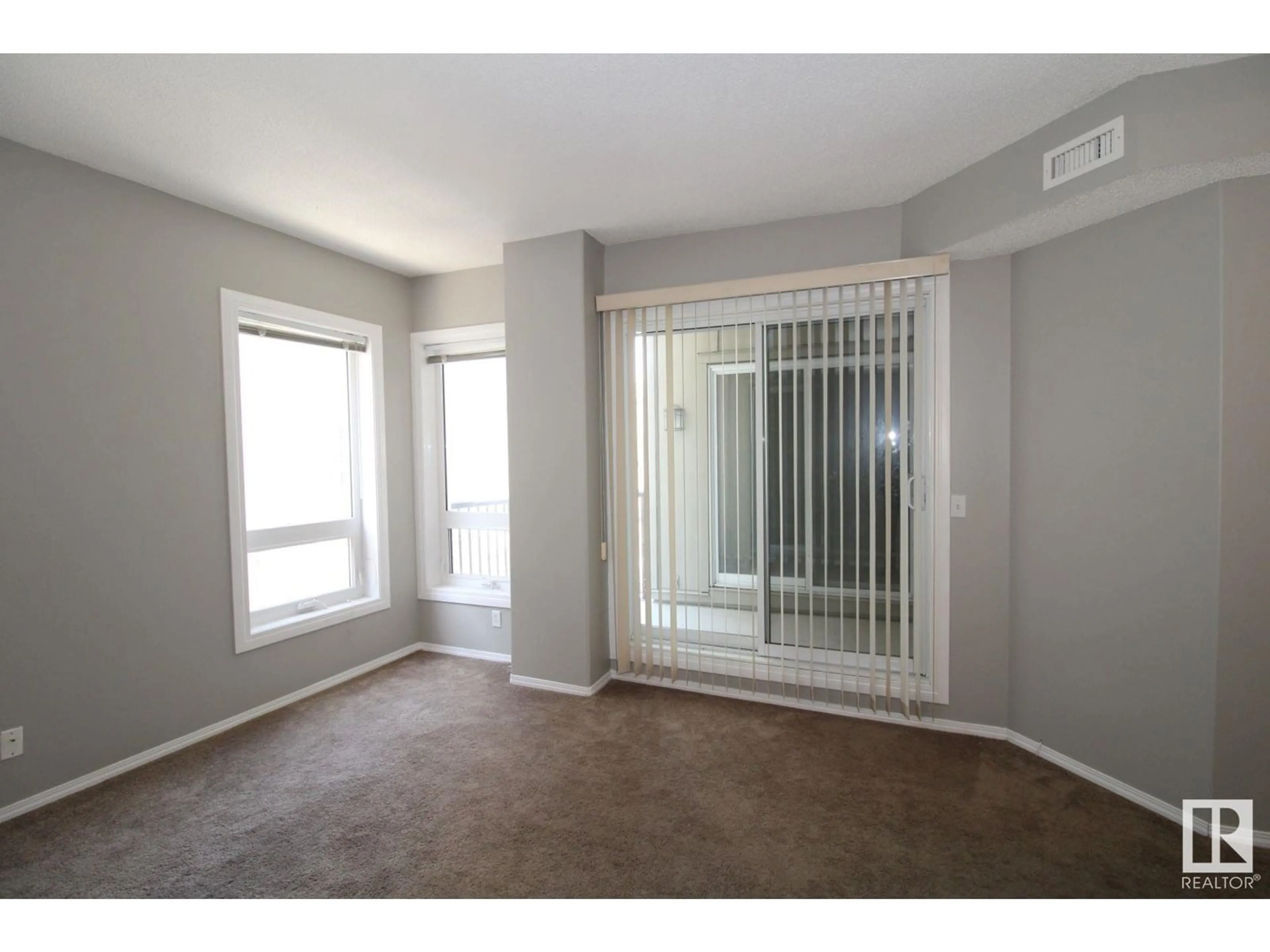 A pic of a room for #404 - 11103 84 AV, Edmonton Alberta T6G2X4