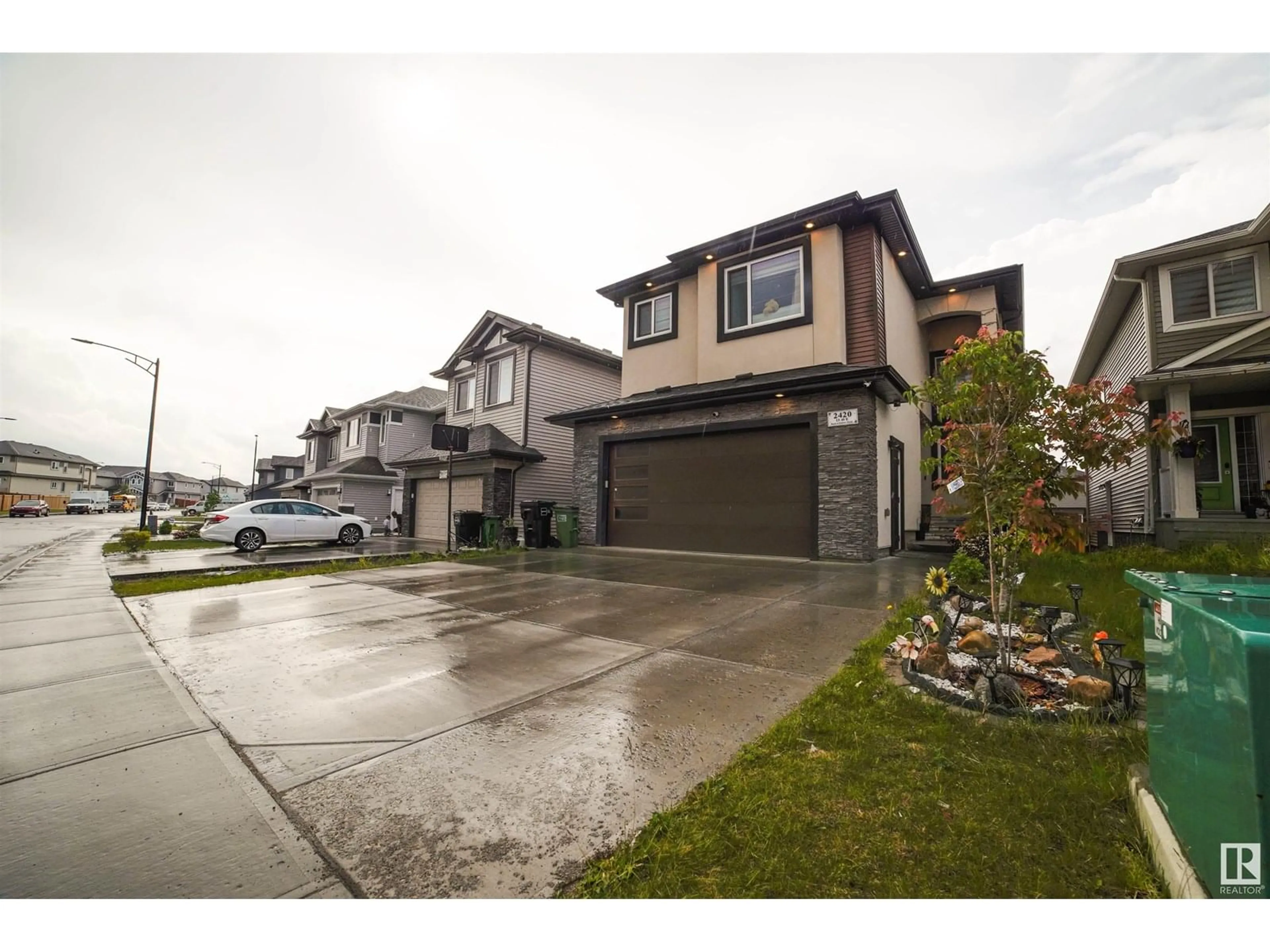Unknown for 2420 13 AV, Edmonton Alberta T6T2M7