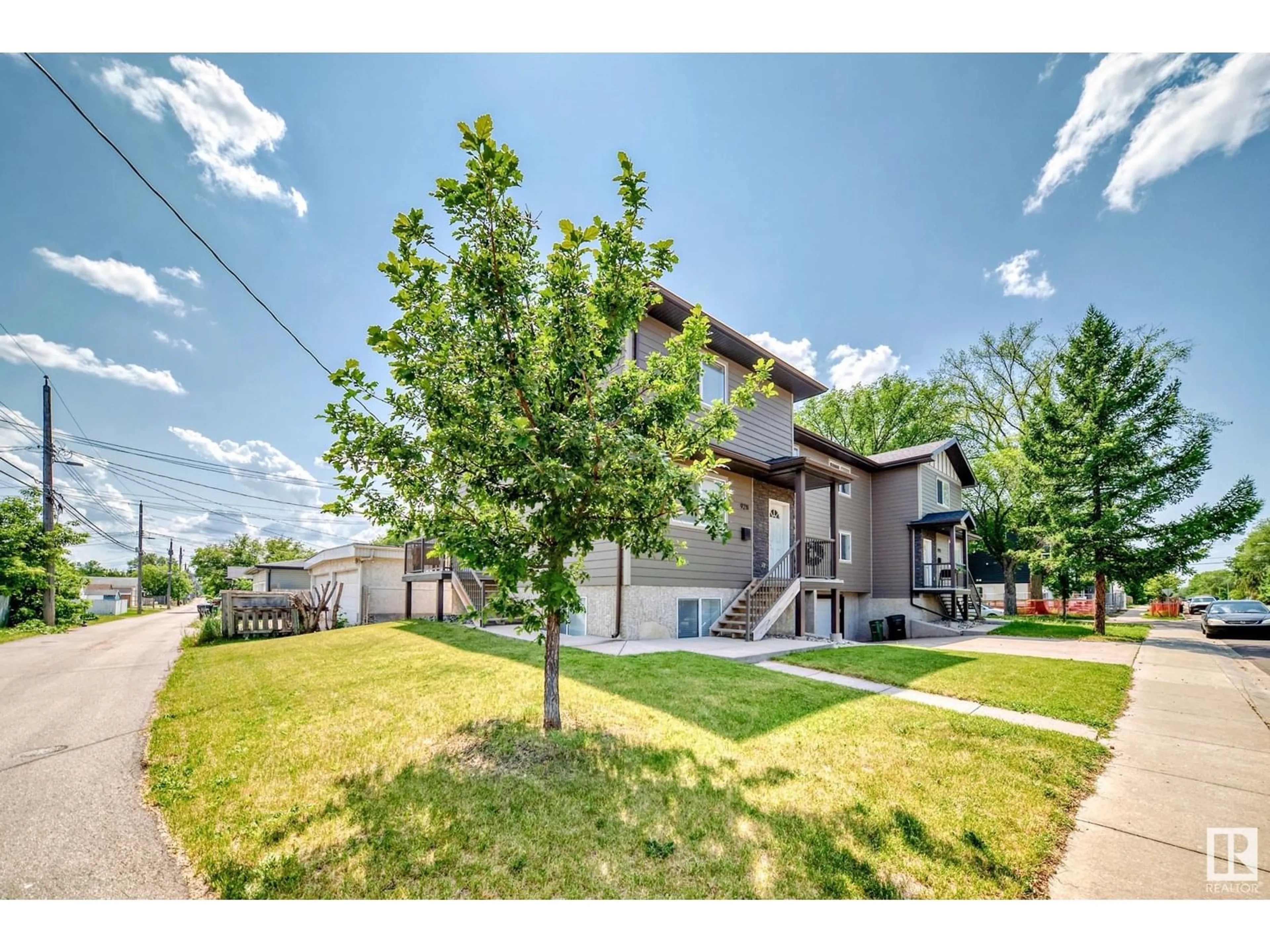 A pic from outside/outdoor area/front of a property/back of a property/a pic from drone, unknown for 9211 123 AV, Edmonton Alberta T5G0R1