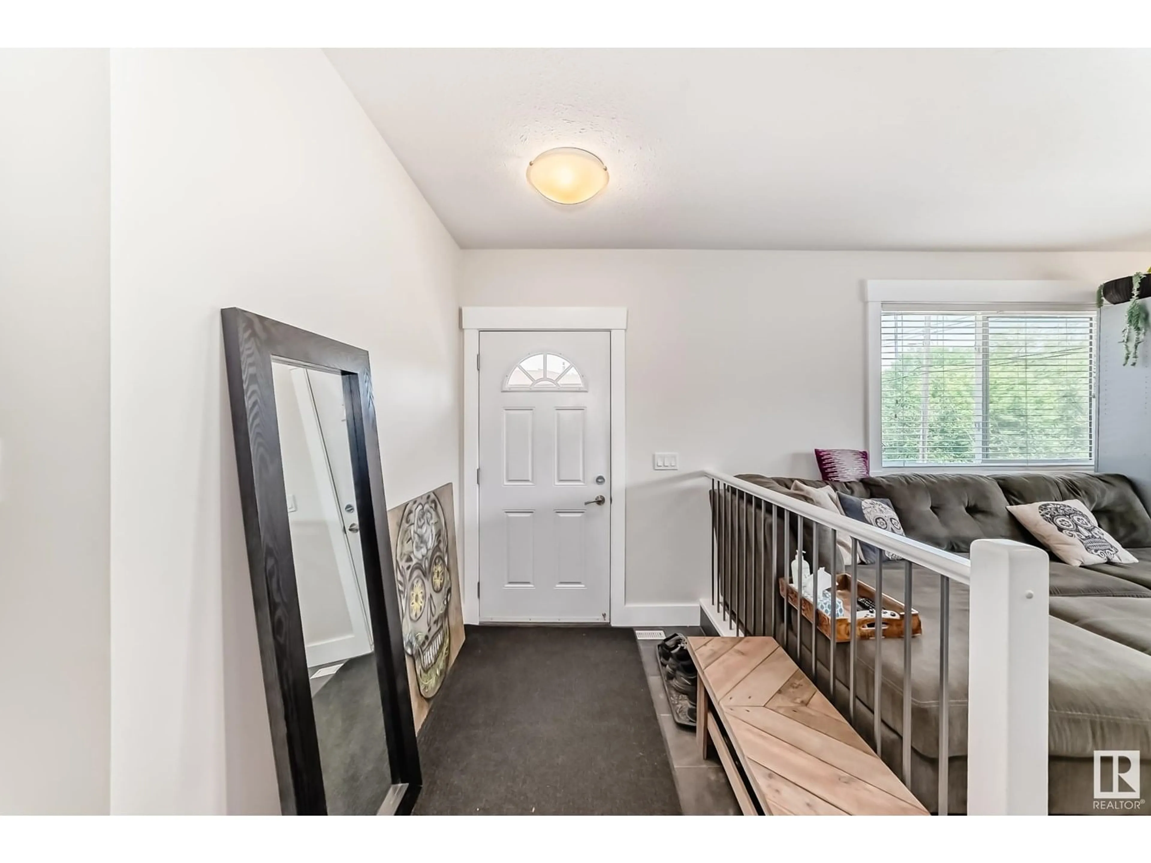 Indoor entryway for 9211 123 AV, Edmonton Alberta T5G0R1