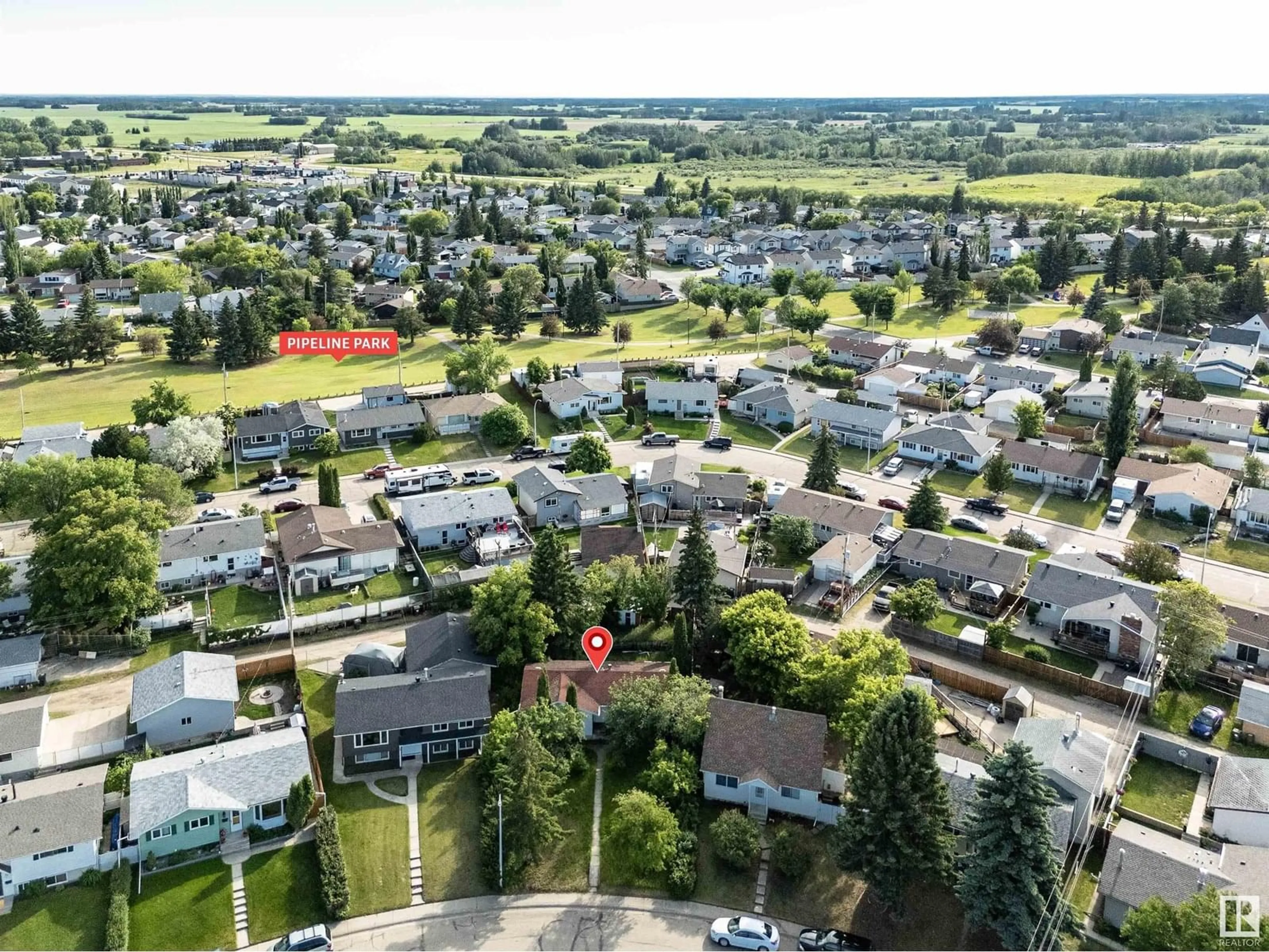 A pic from outside/outdoor area/front of a property/back of a property/a pic from drone, unknown for 46 WAPITI DR, Devon Alberta T9G1R1