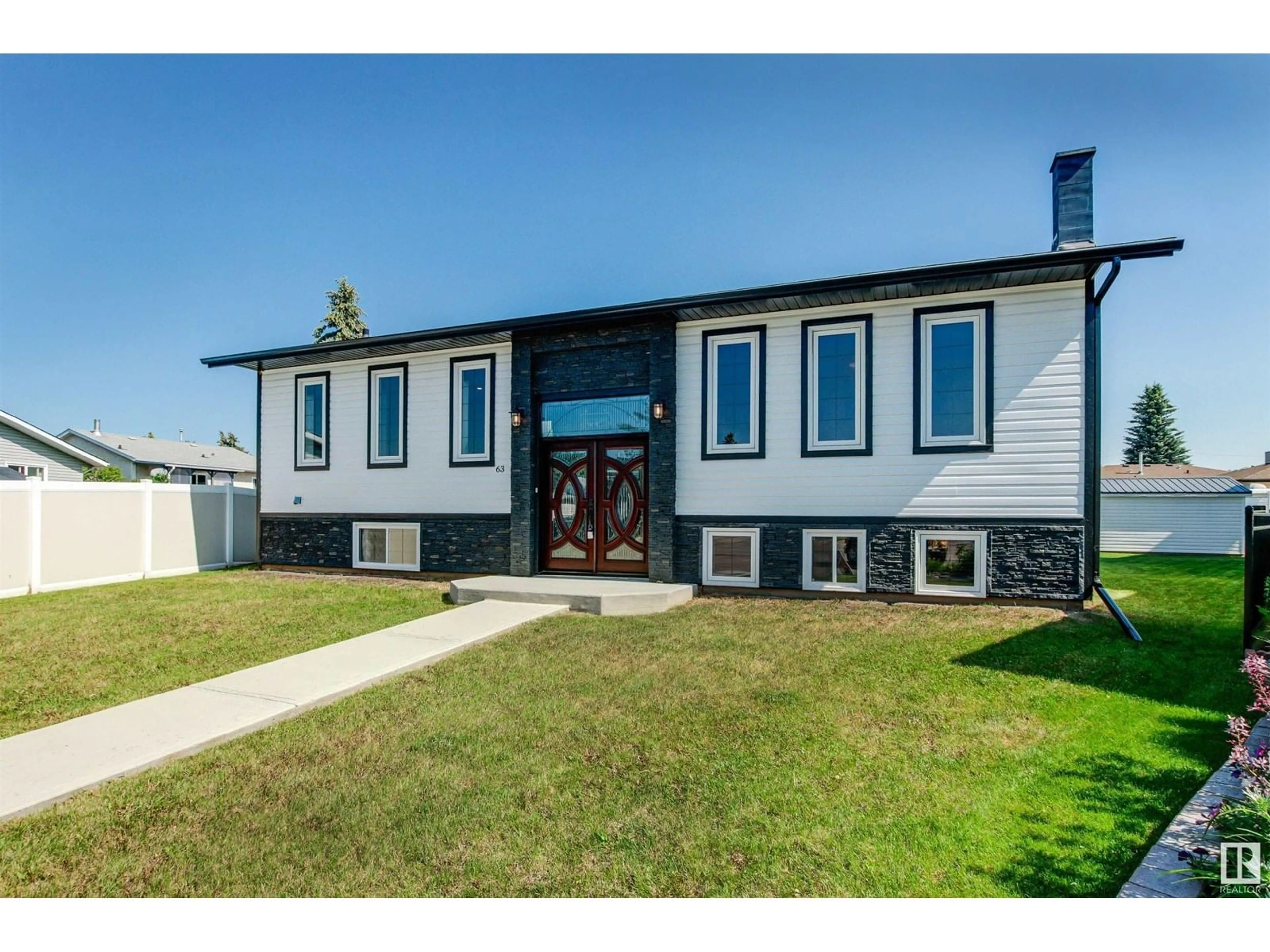 Home with vinyl exterior material, building for 63 GLENWOOD CR, Stony Plain Alberta T7Z1A4
