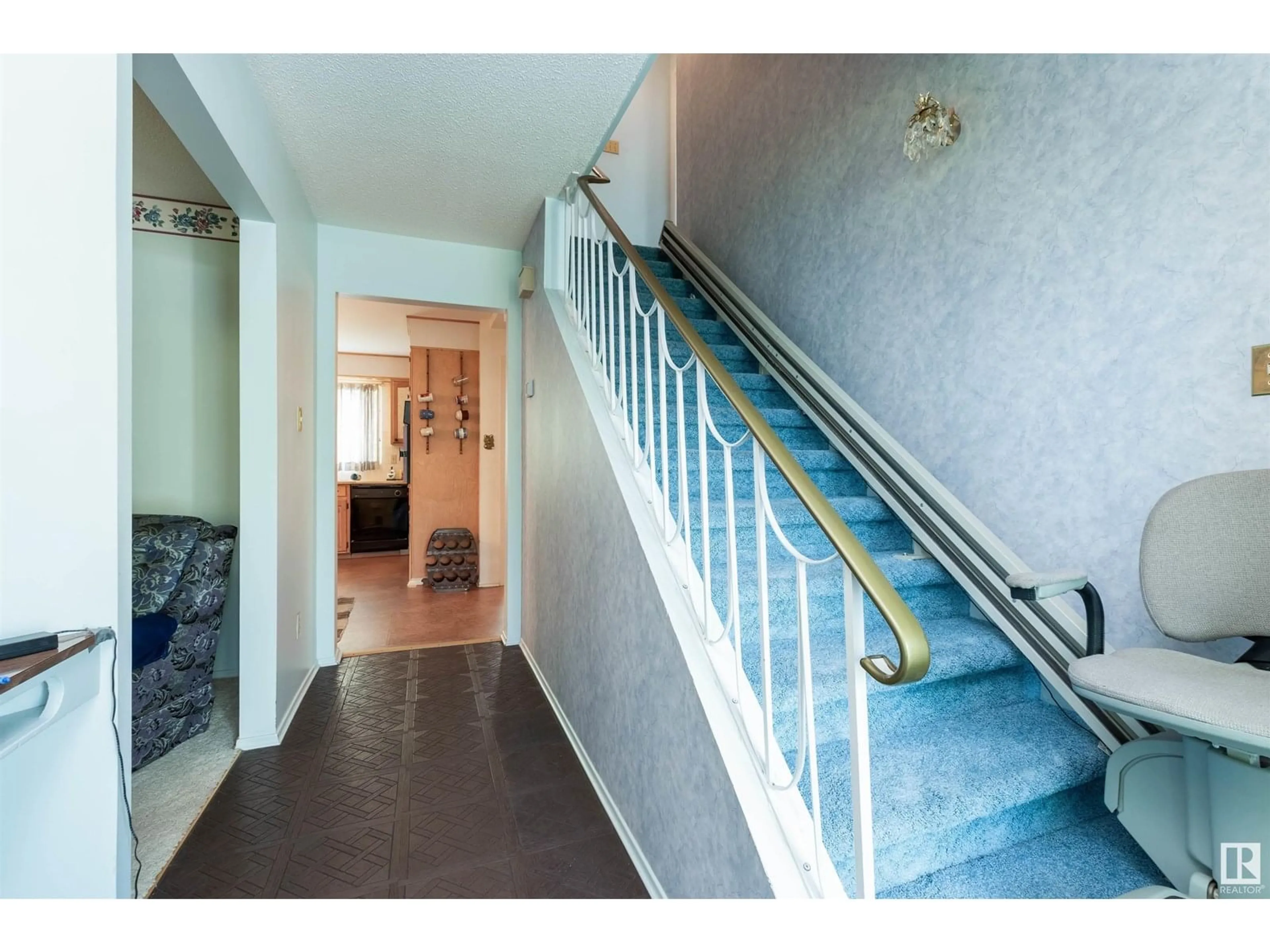 Indoor foyer for 12 VILLAGE RD, Sherwood Park Alberta T8A0Z4