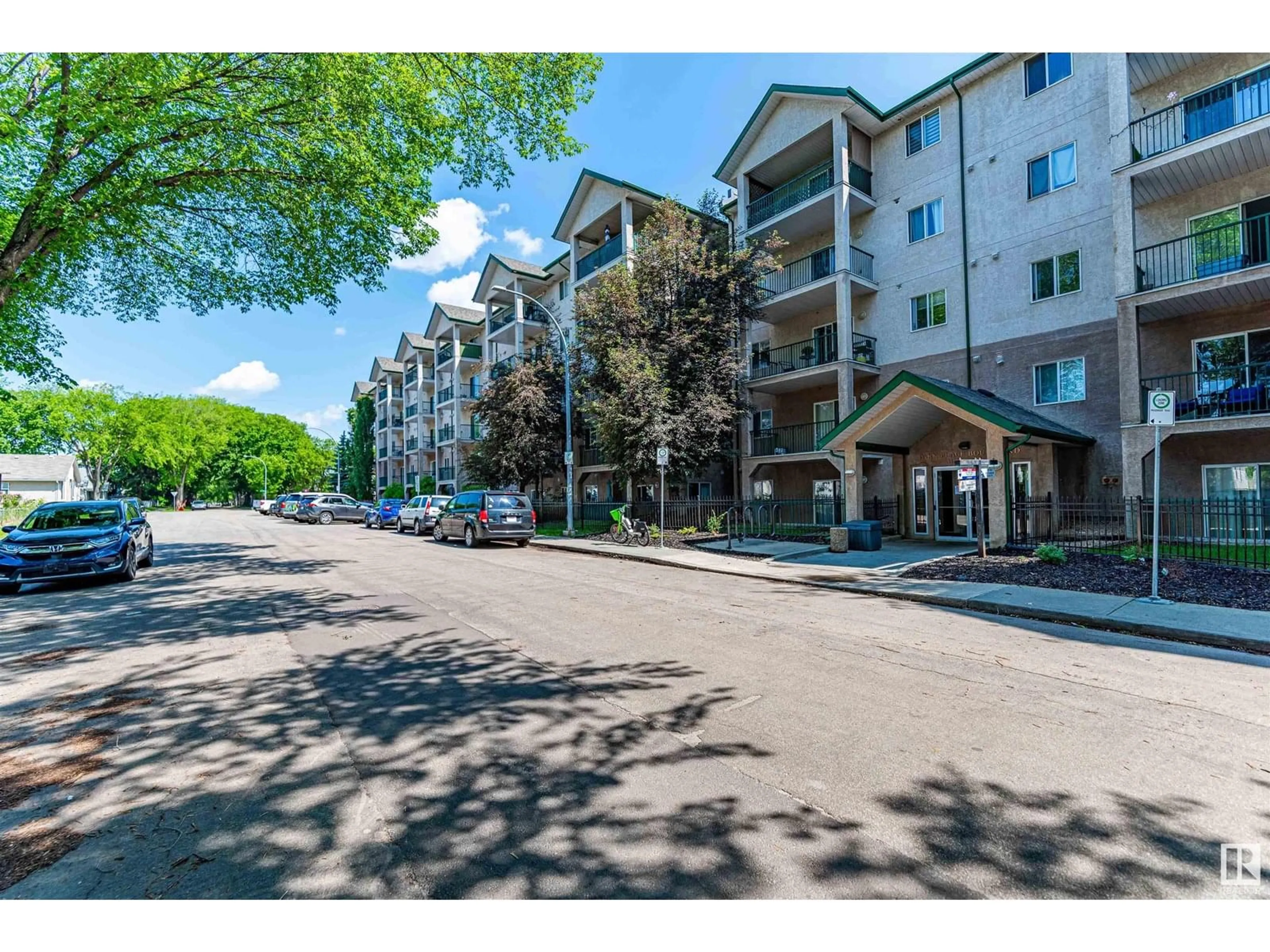 Unknown for NW - 531 11325 83 ST, Edmonton Alberta T5B4W5