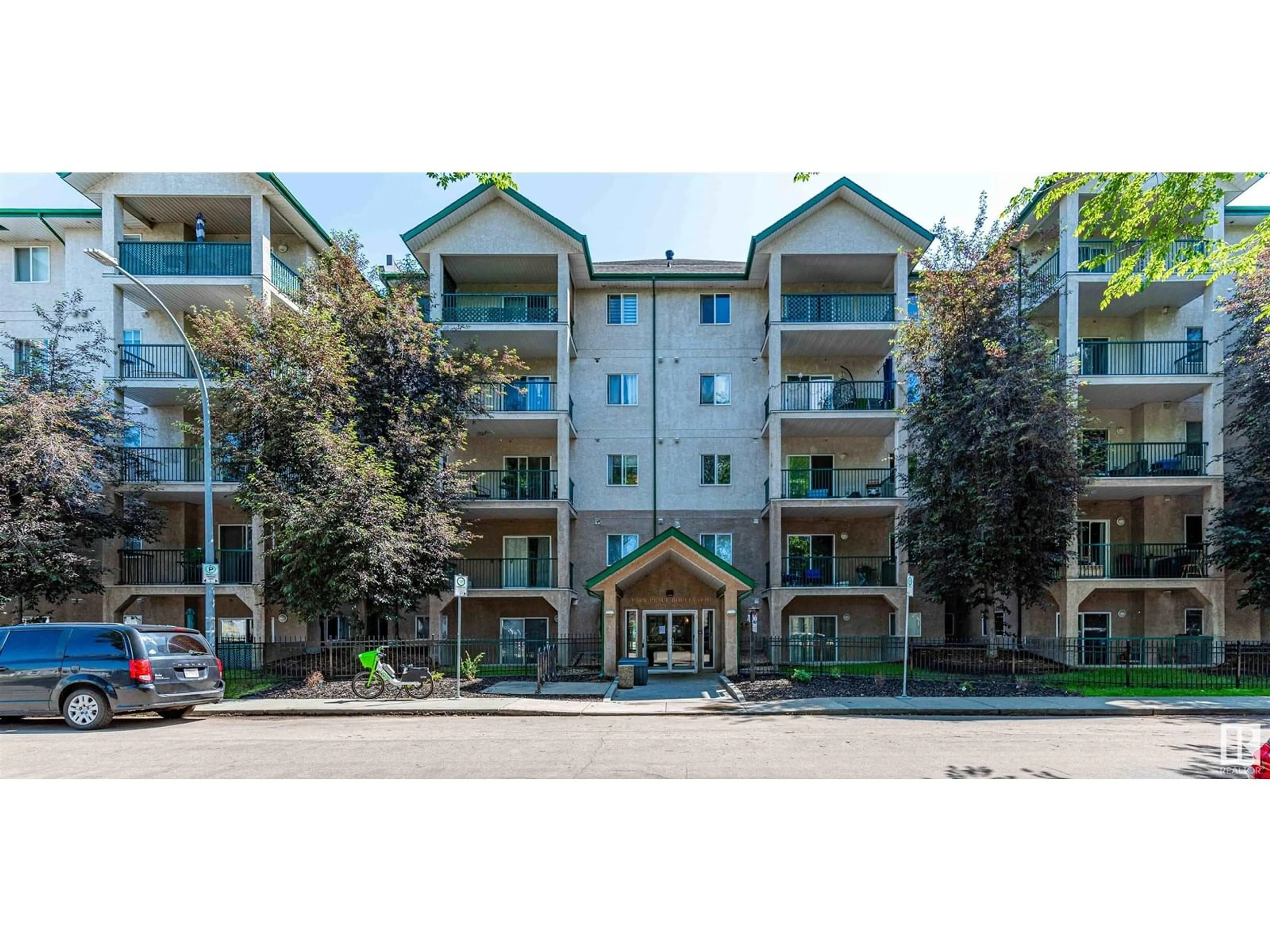 A pic from outside/outdoor area/front of a property/back of a property/a pic from drone, unknown for NW - 531 11325 83 ST, Edmonton Alberta T5B4W5