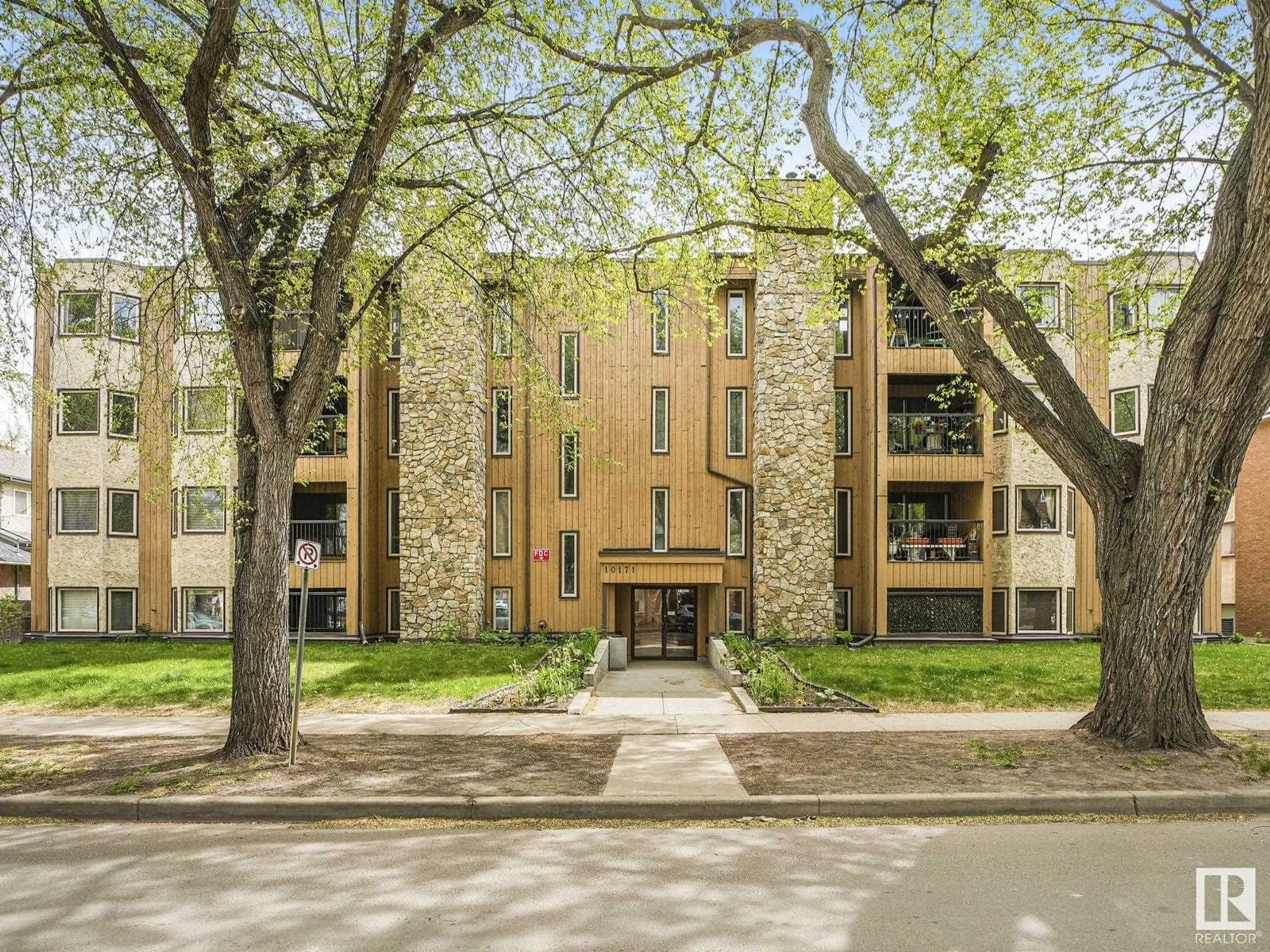 Unknown for 202 - 10171 119 ST, Edmonton Alberta T5K1Z1