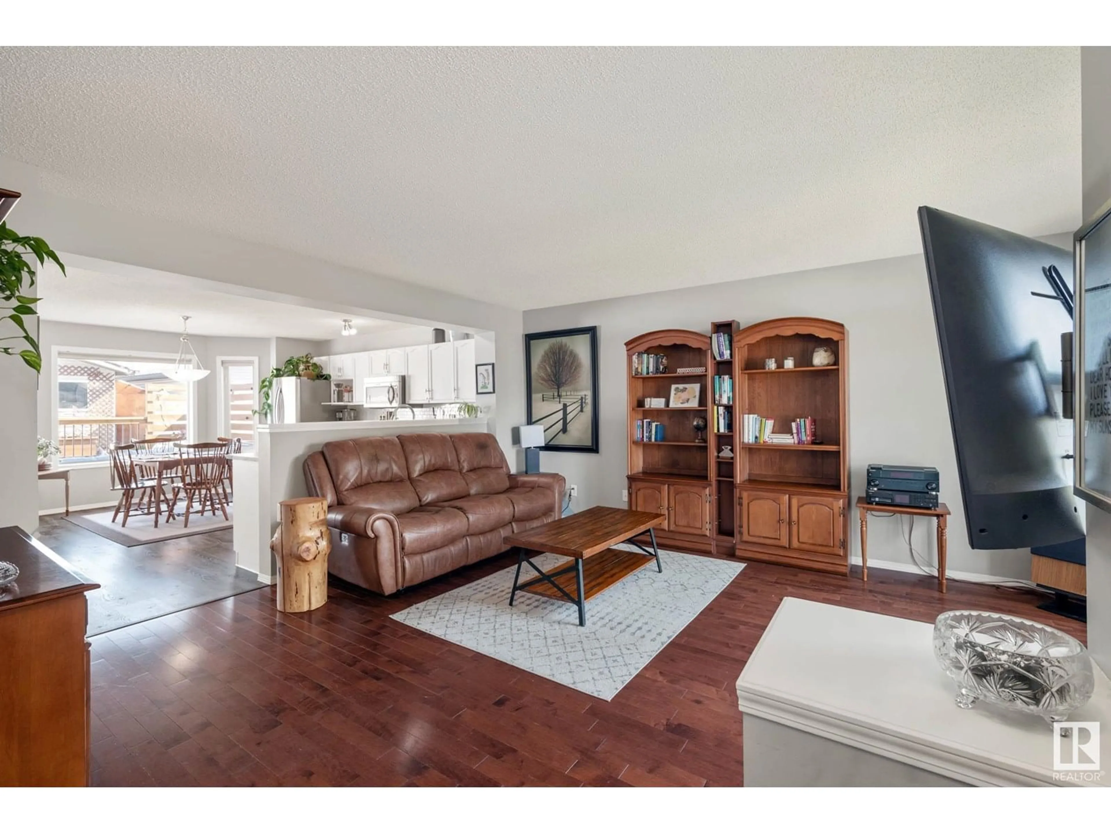 Living room with furniture, unknown for 6044 SOUTH TERWILLEGAR BV, Edmonton Alberta T6R0K6
