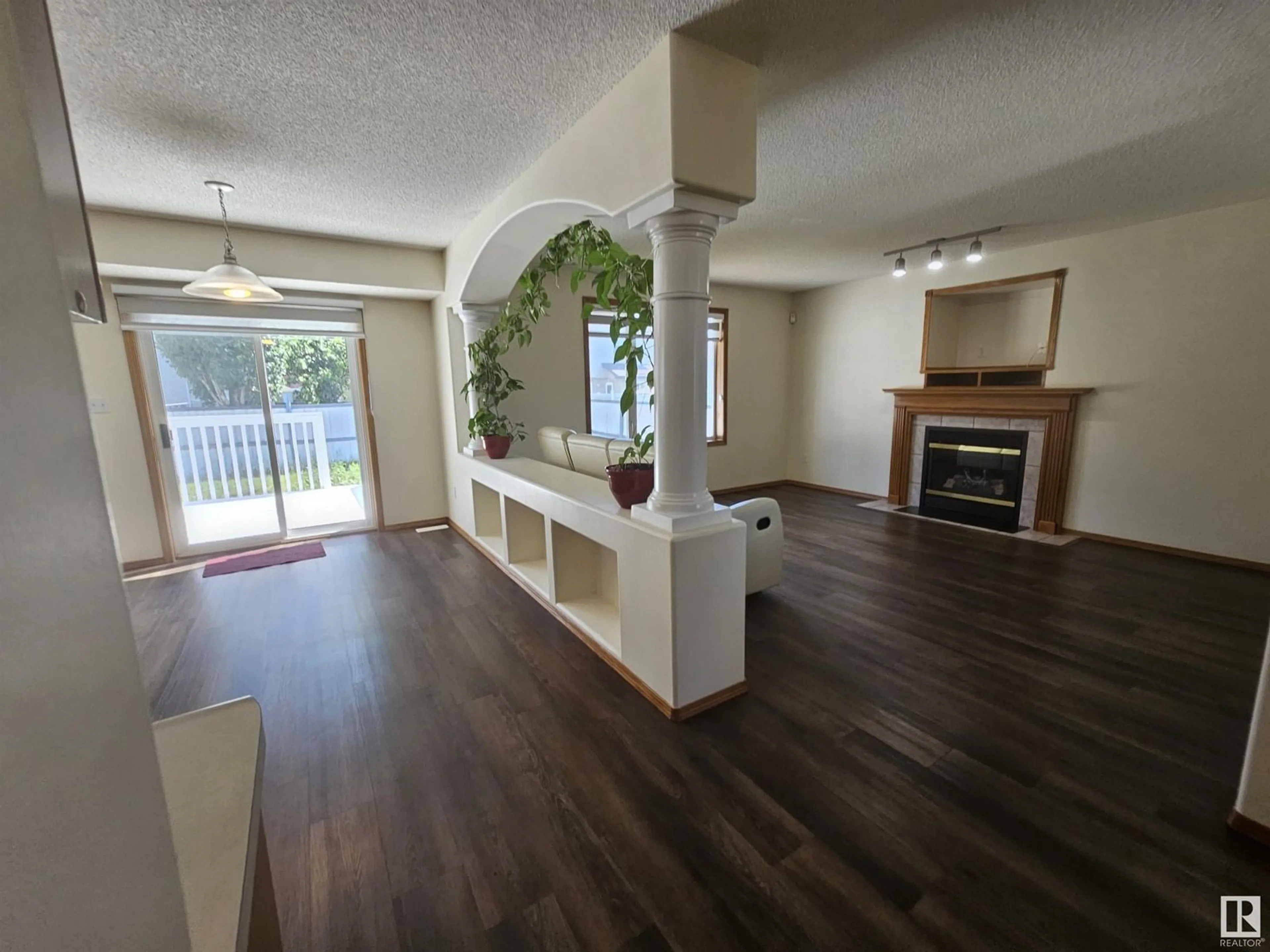 Unknown for NW - 2331 37B AV, Edmonton Alberta T6T1N9