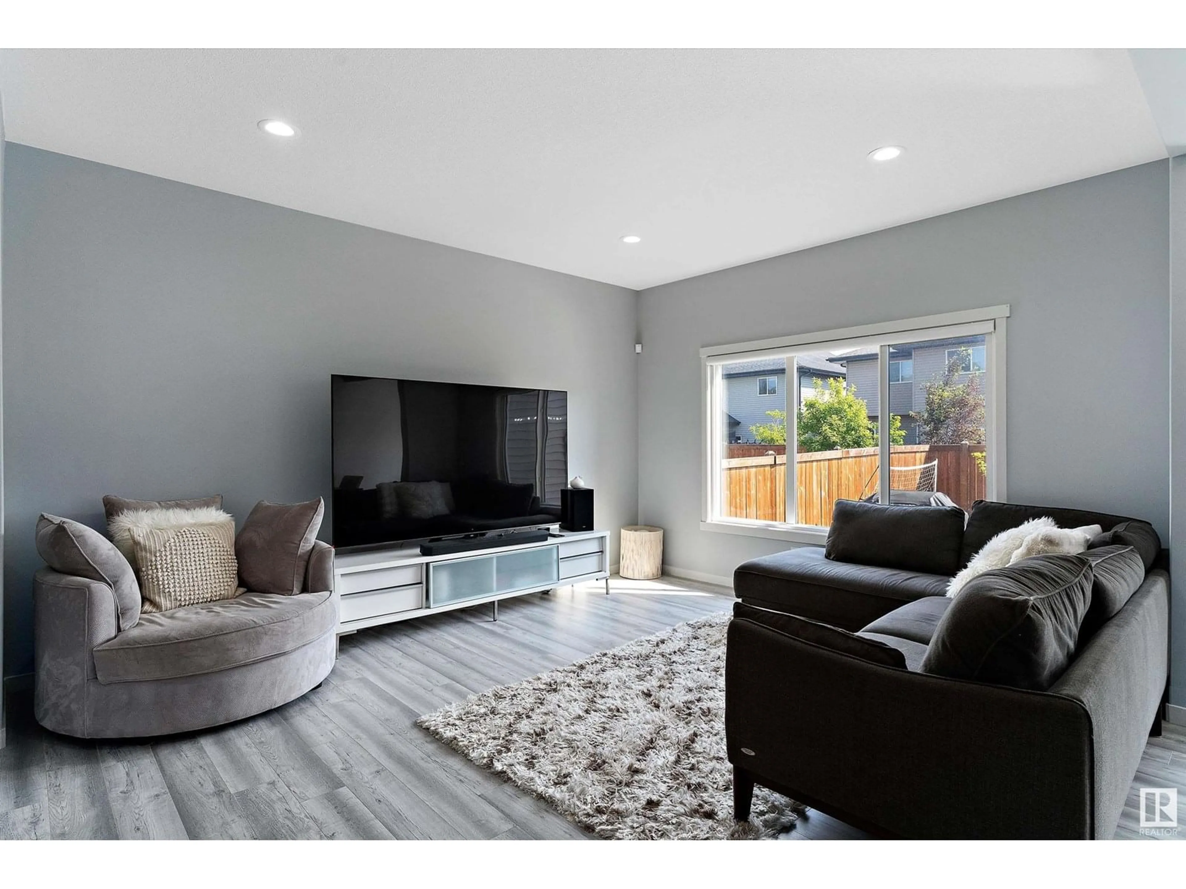 Living room with furniture, unknown for NW - 17527 77 ST, Edmonton Alberta T5Z0P3