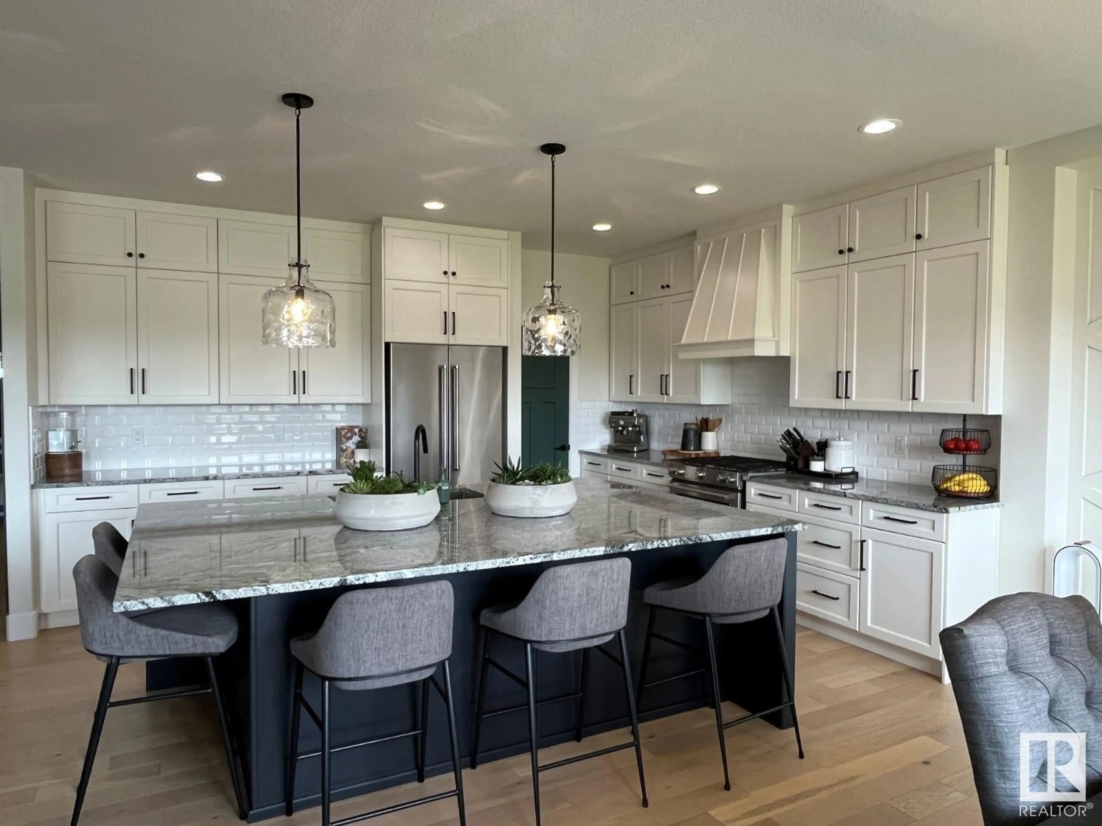 Open concept kitchen, ceramic/tile floor for 1014 GENESIS LAKE BV, Stony Plain Alberta T7Z0G3