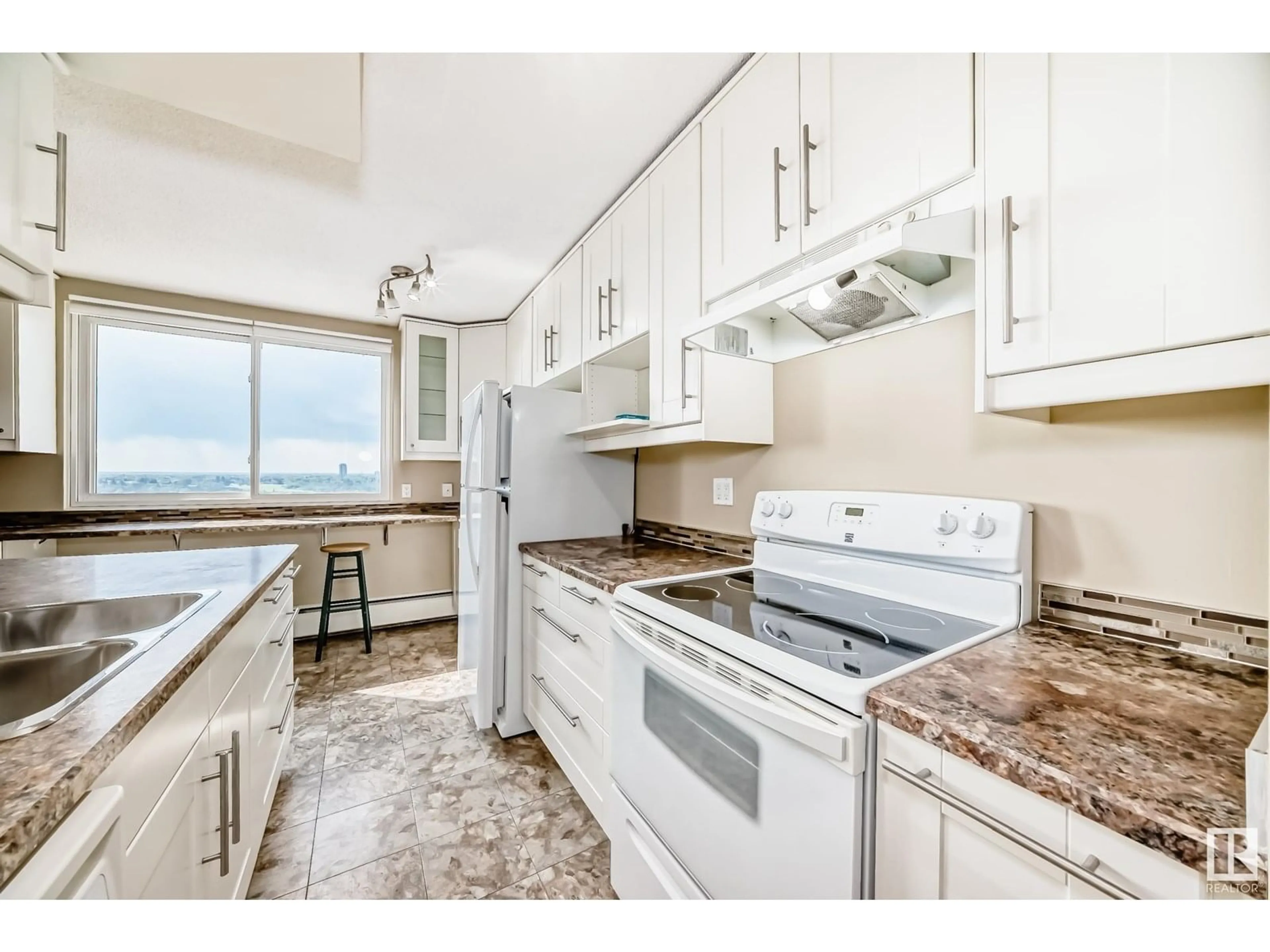 Standard kitchen, ceramic/tile floor for 1101 JASPER AV, Edmonton Alberta T5H3Y6