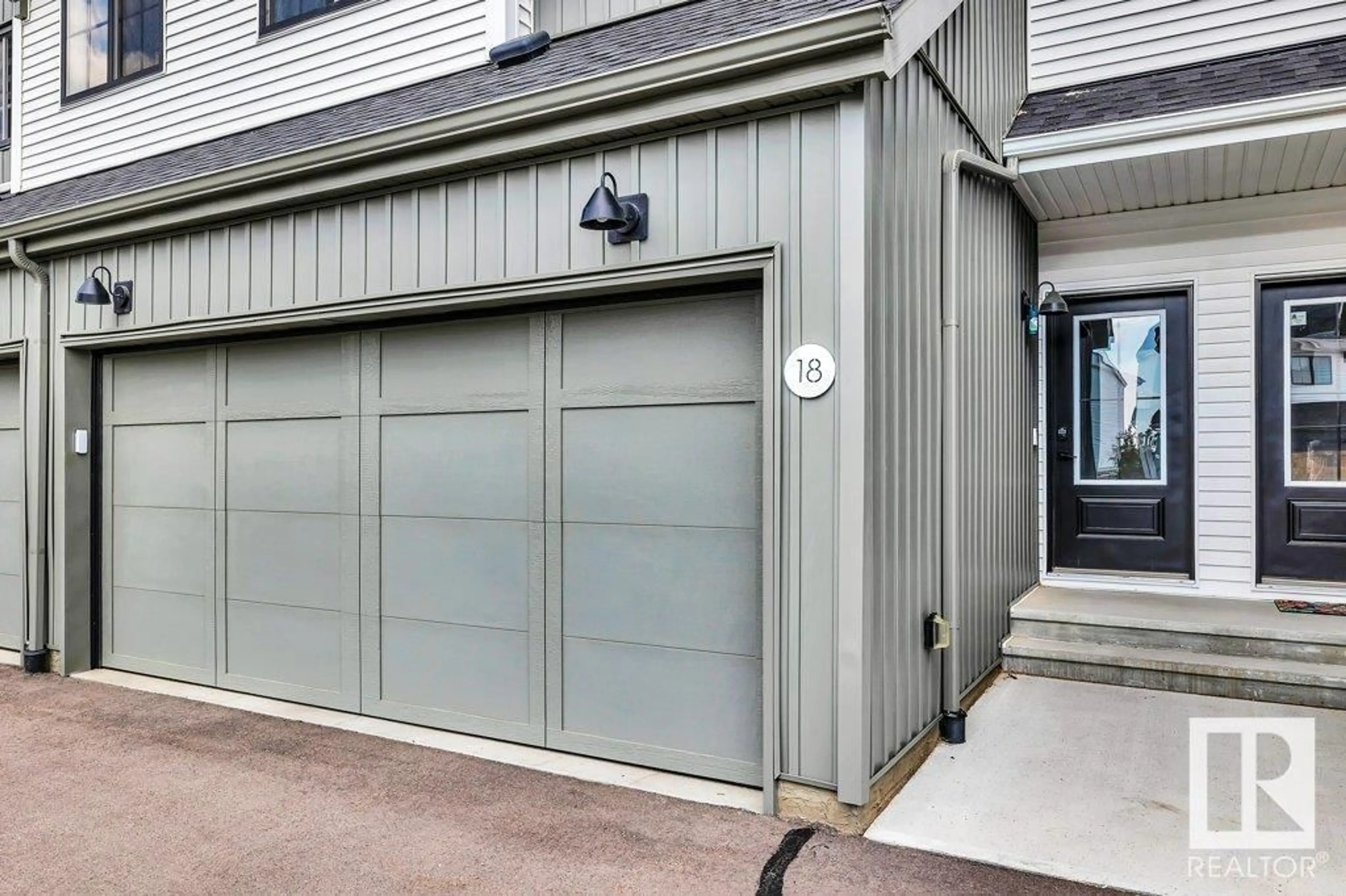 Indoor garage for 18 - 1910 COLLIP VIEW SW, Edmonton Alberta T6W5H4