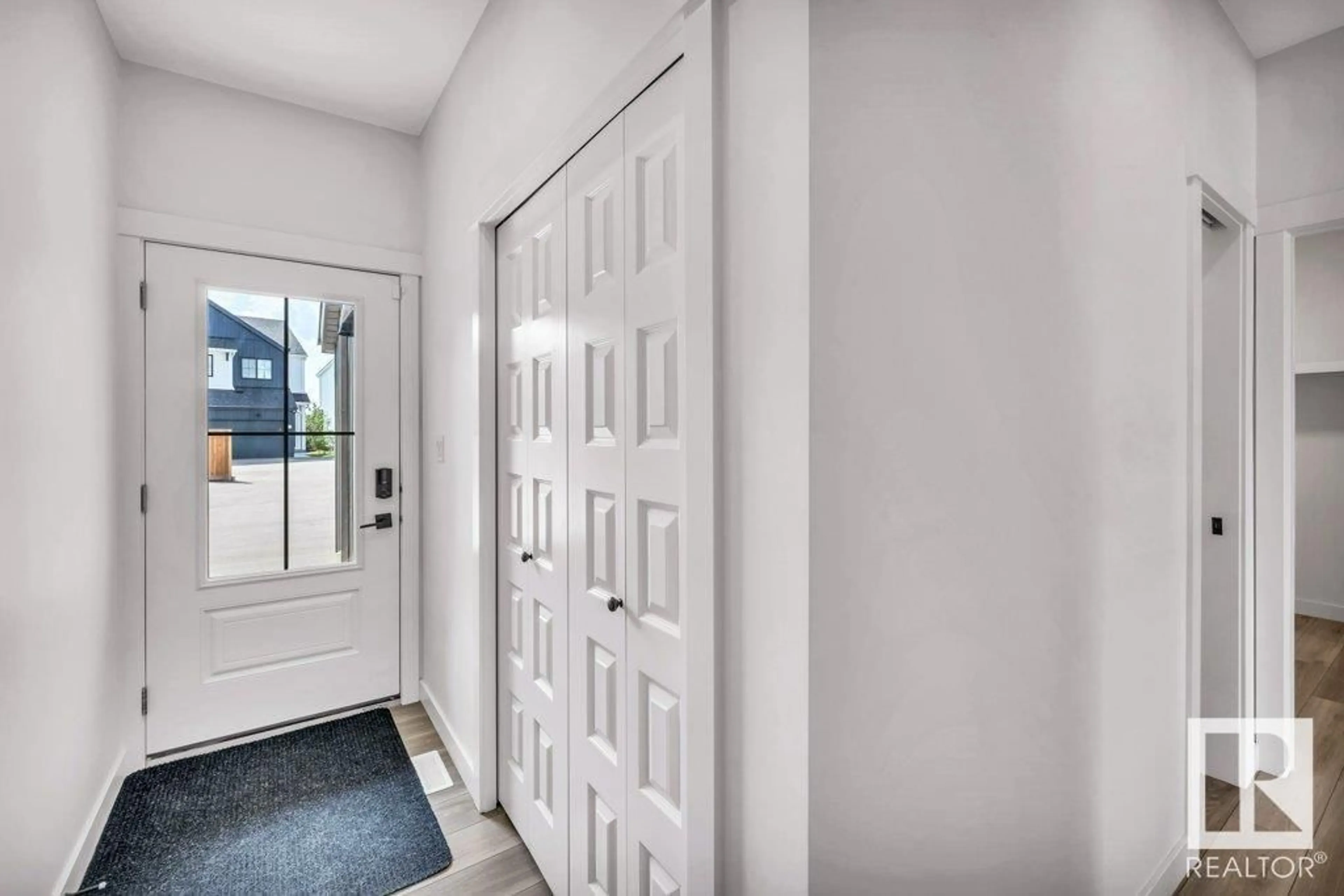 Indoor entryway for 18 - 1910 COLLIP VIEW SW, Edmonton Alberta T6W5H4