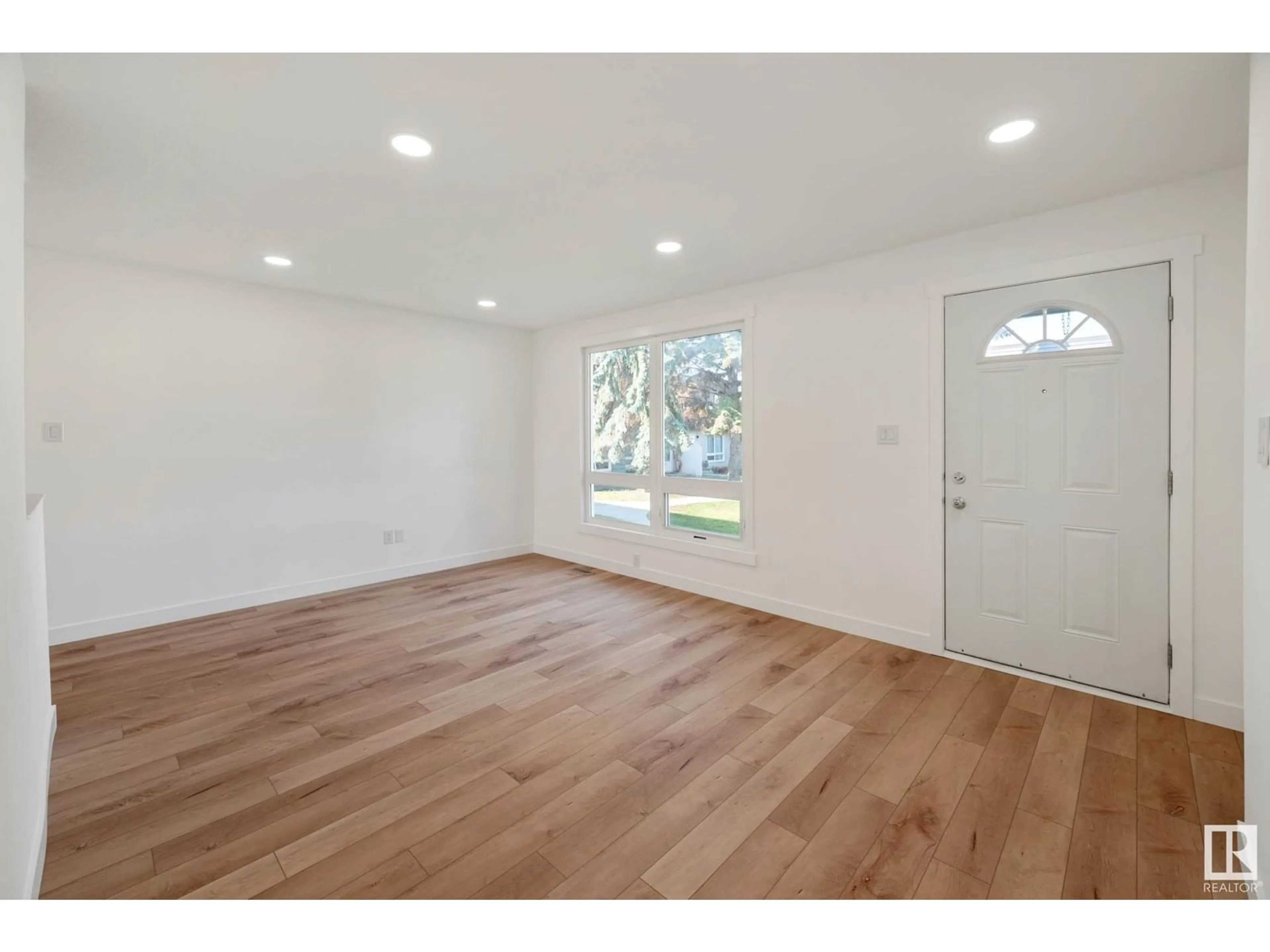 A pic of a room for 138 MAYFAIR MEWS, Edmonton Alberta T5E5R7