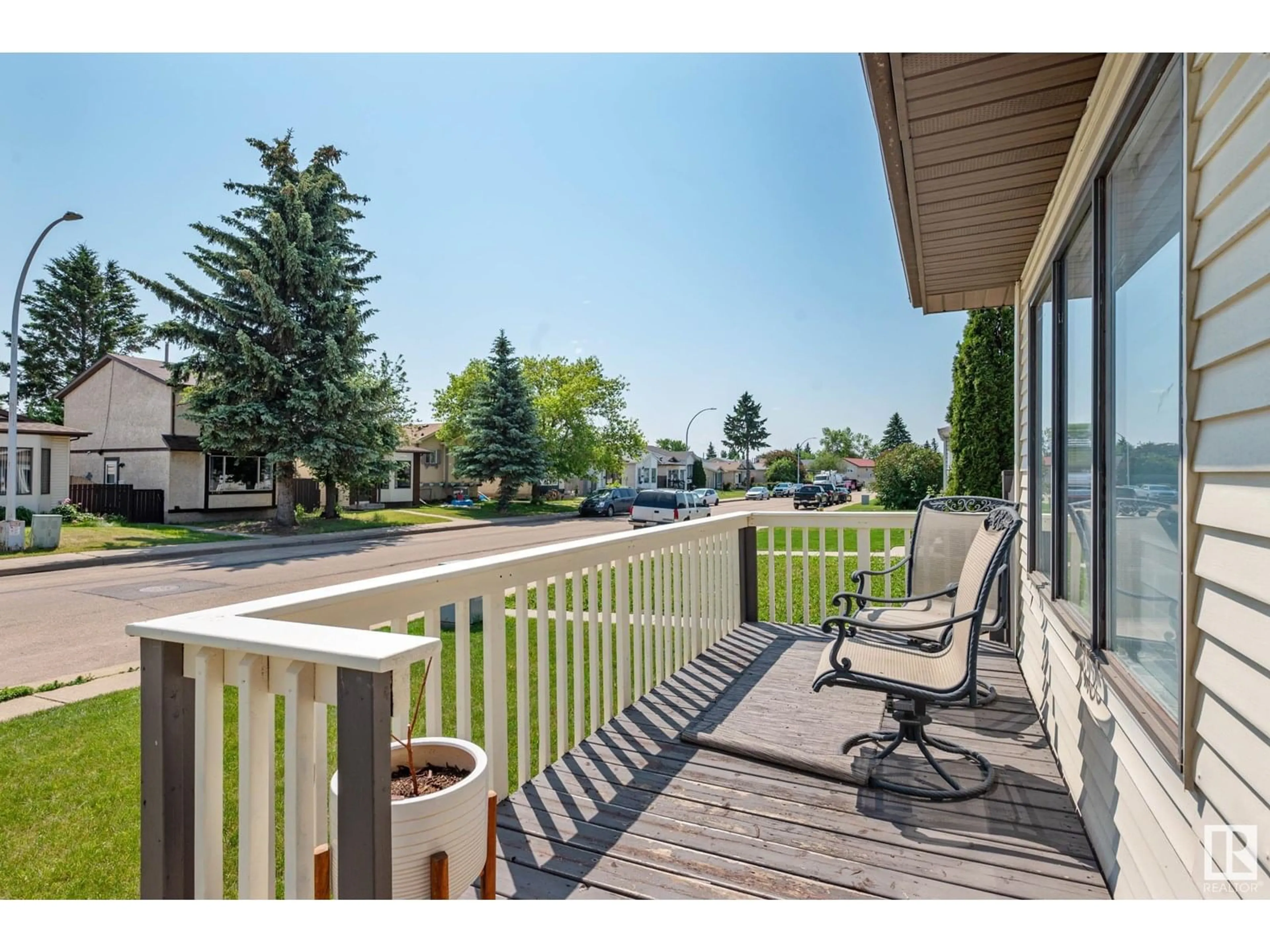 Patio, street for NW - 15712 84 ST, Edmonton Alberta T5Z2P2