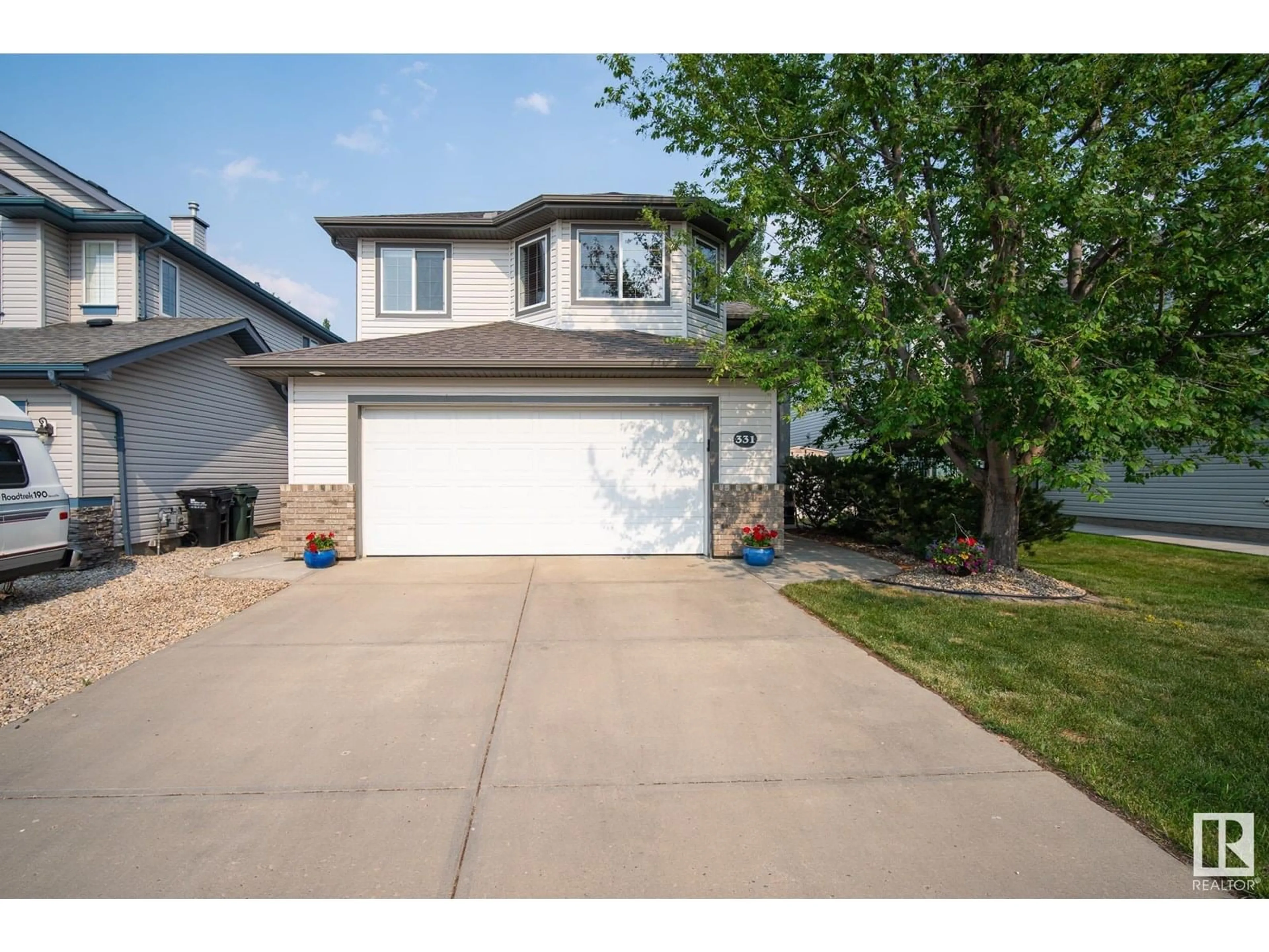 Home with vinyl exterior material, street for 331 FOXHAVEN BA, Sherwood Park Alberta T8A6L1