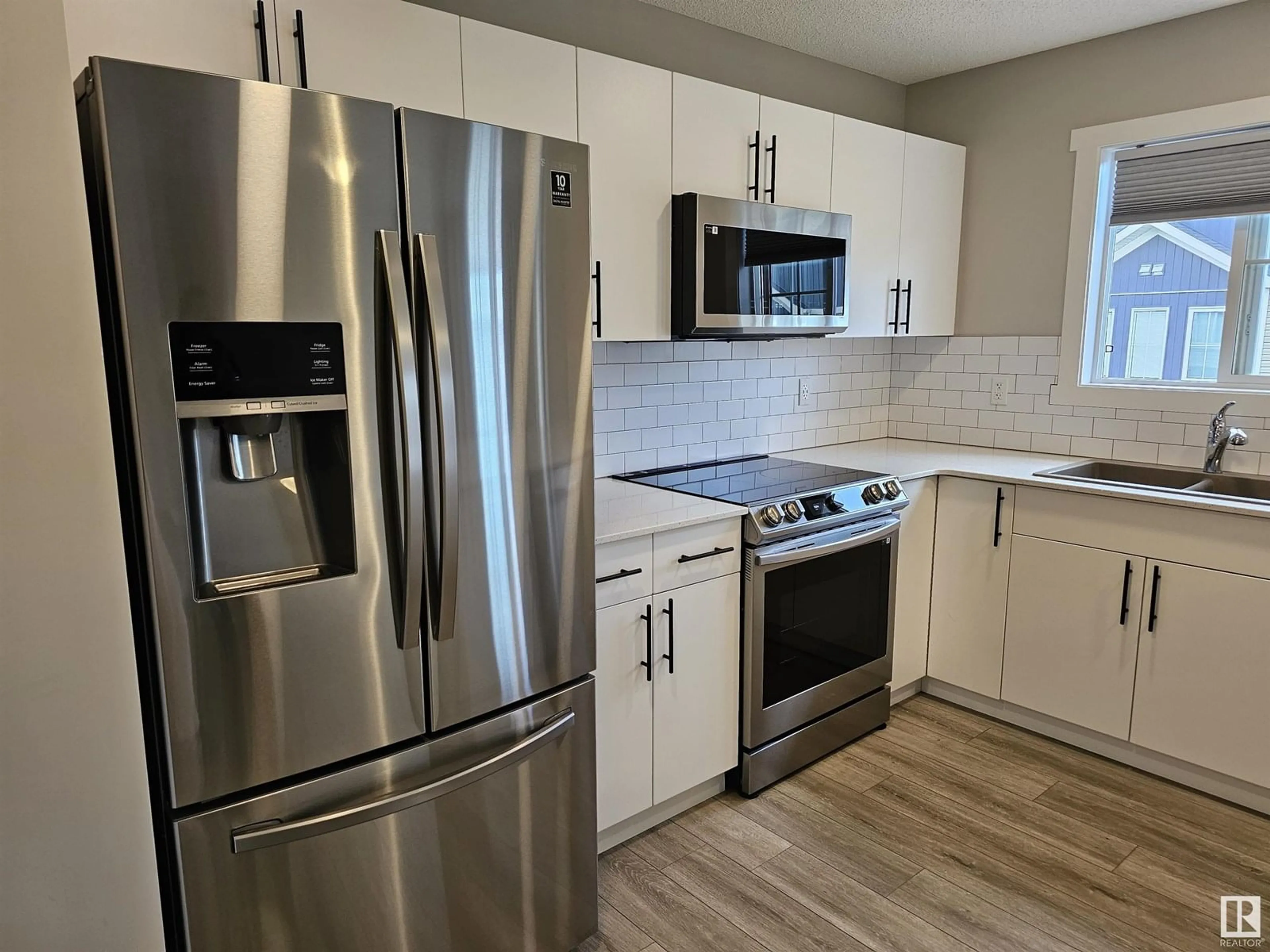 Standard kitchen, unknown for #17 - 1110 DANIELS LI SW, Edmonton Alberta T6W4N6