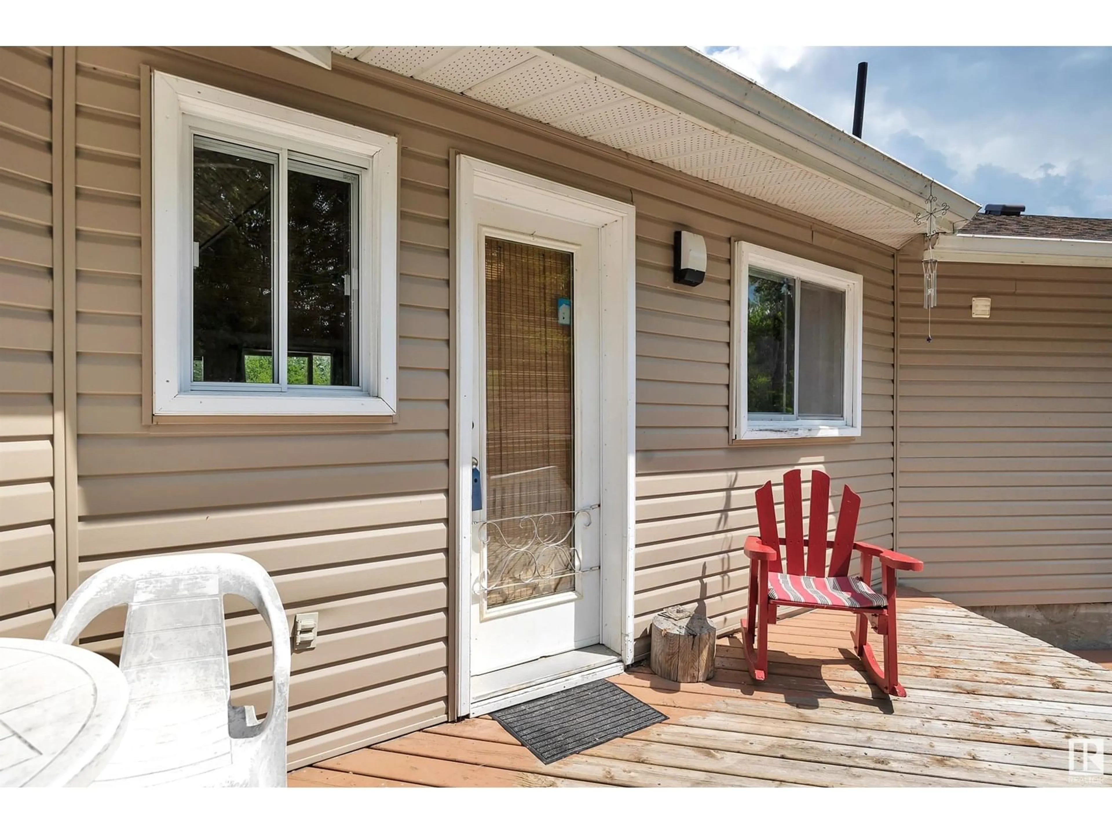 Home with vinyl exterior material, street for #7 - 471035 HWY 771, Rural Wetaskiwin County Alberta T0C2V0