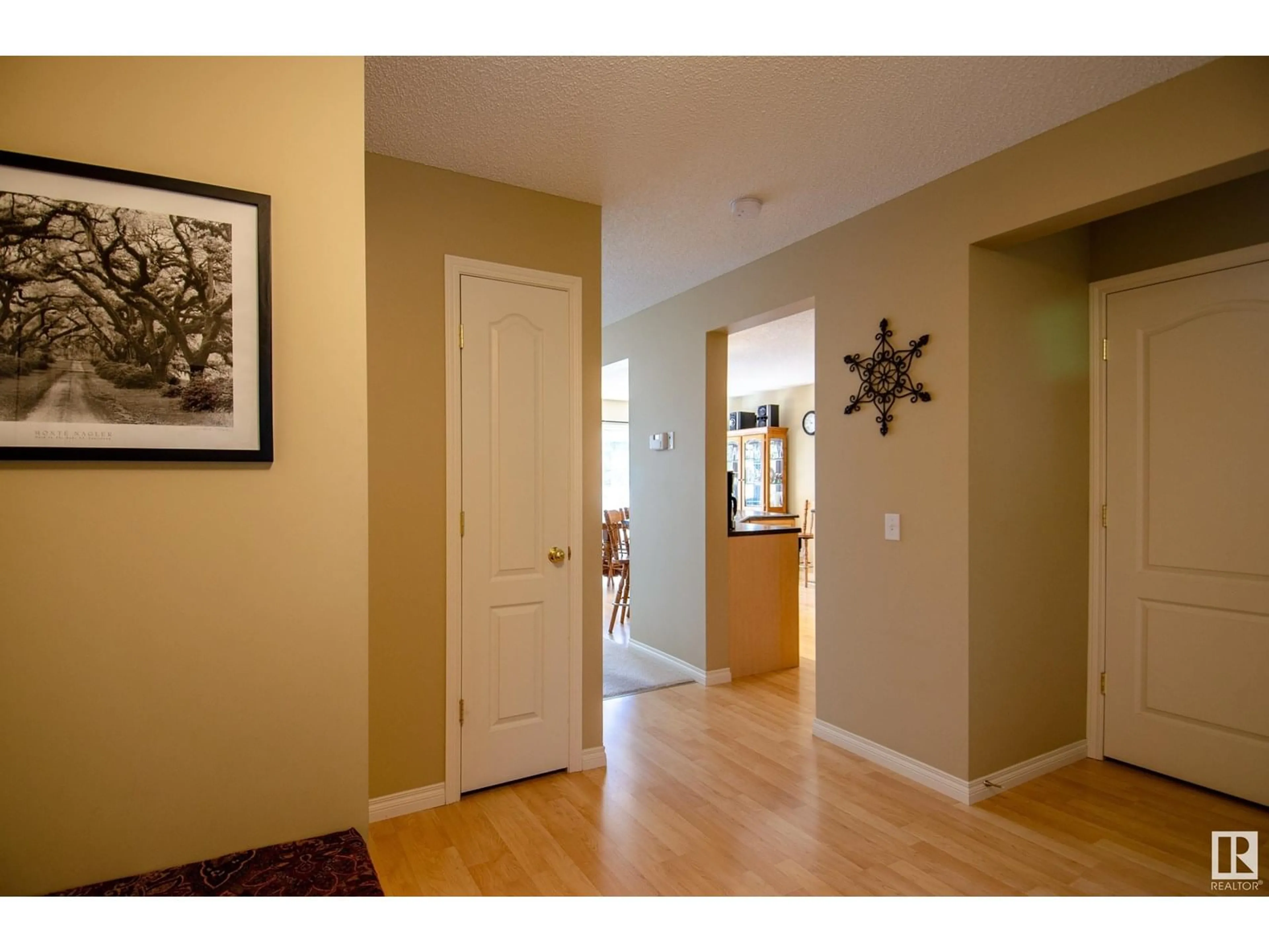 Indoor entryway for 6013 49 AV, Beaumont Alberta T4X1V3
