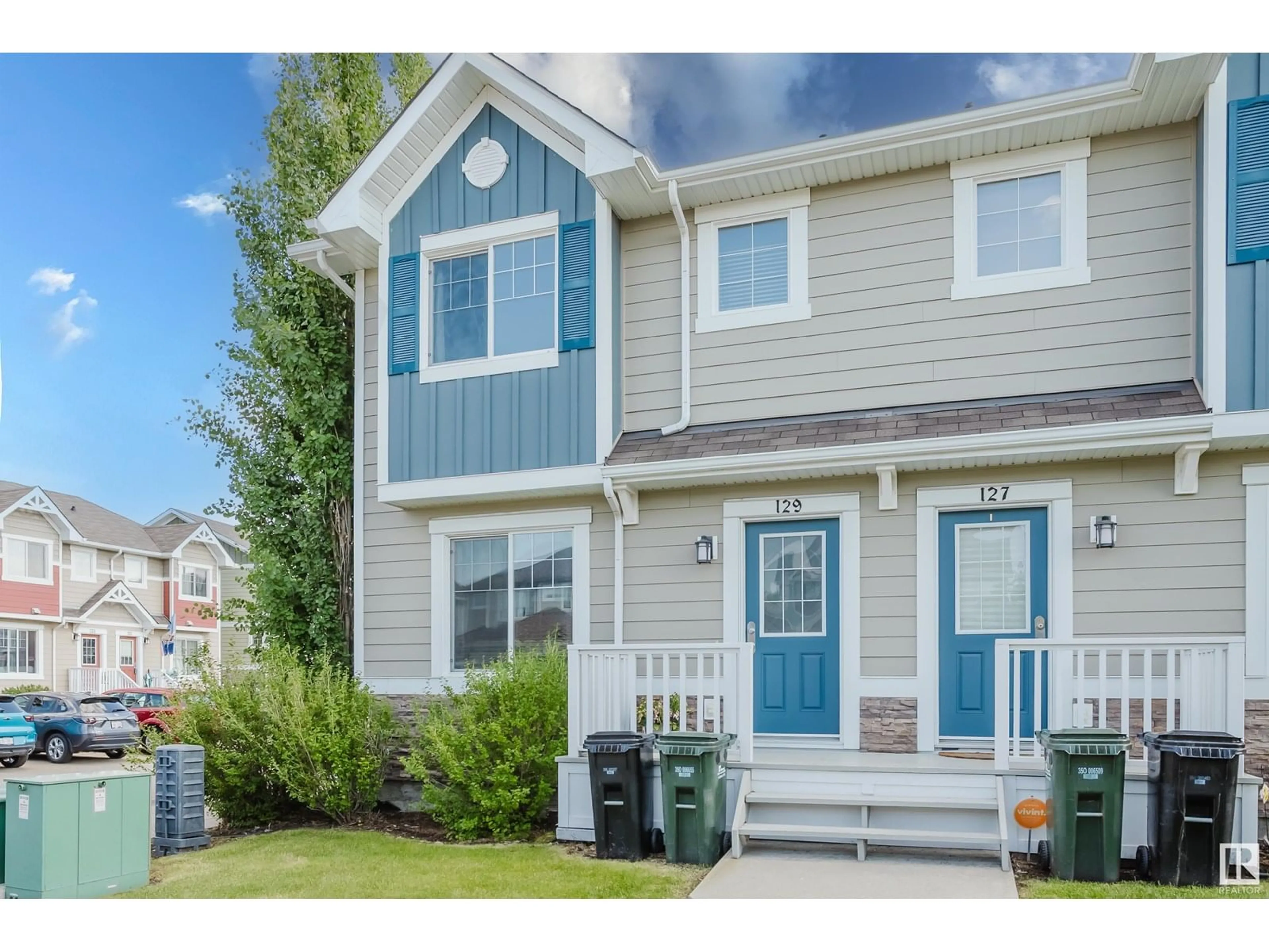 Home with vinyl exterior material, street for 219 - 129 CHARLOTTE WY, Sherwood Park Alberta T8H0T3