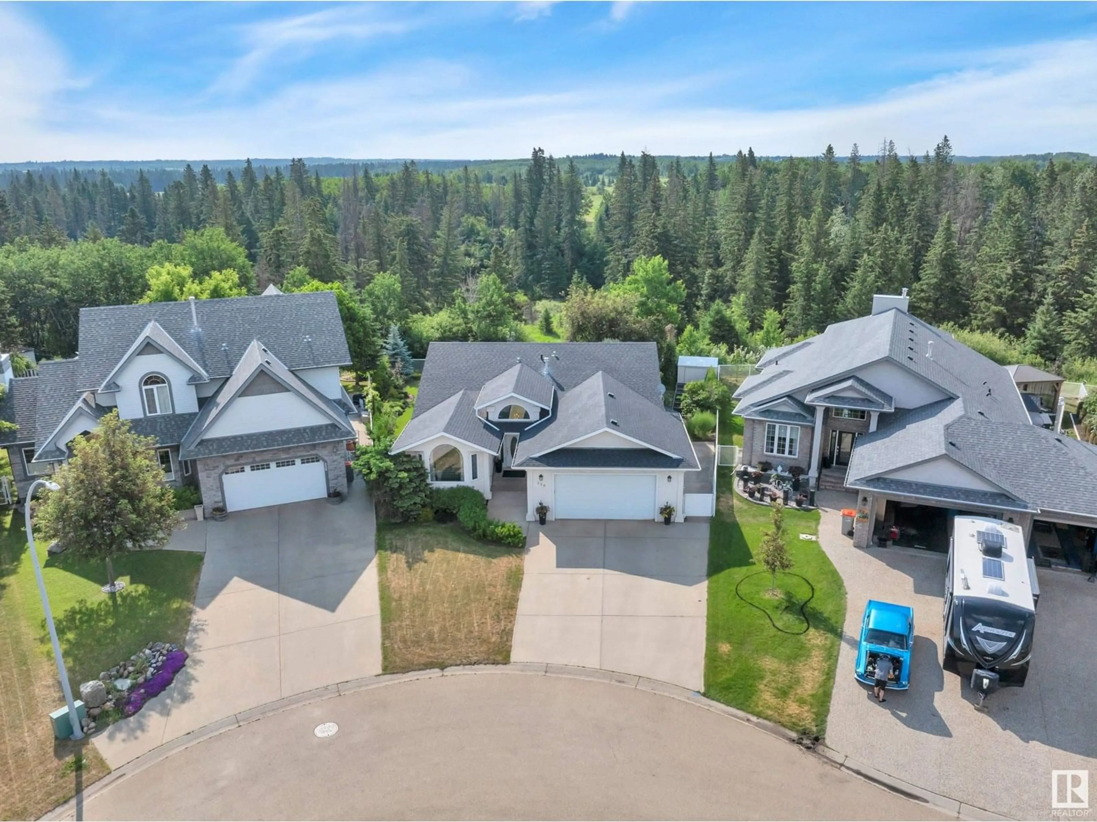 A pic from outside/outdoor area/front of a property/back of a property/a pic from drone, unknown for 230 PIPESTONE CL, Millet Alberta T0C1Z0