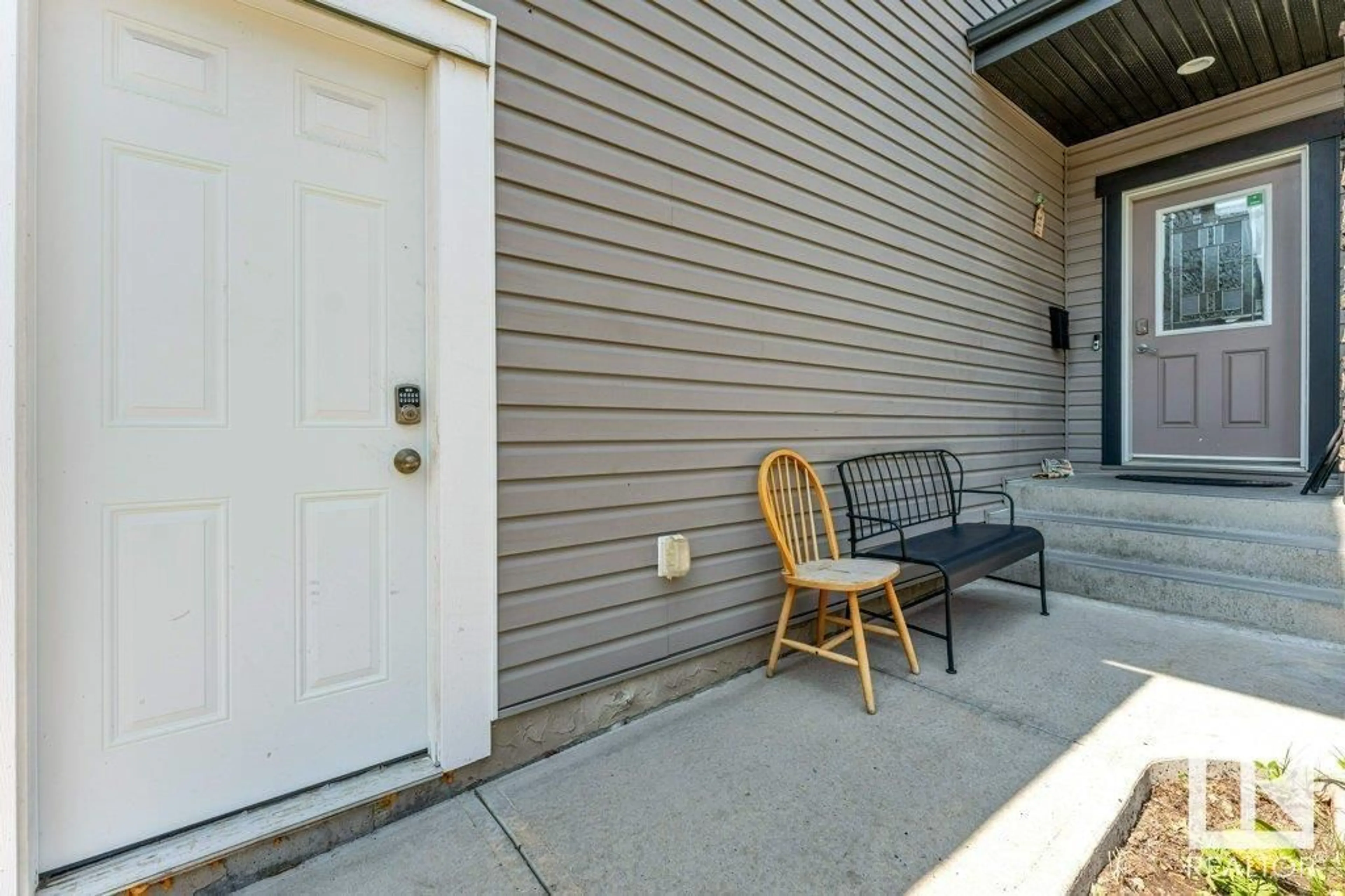 Patio, street for 3671 8 ST, Edmonton Alberta T6T0S4