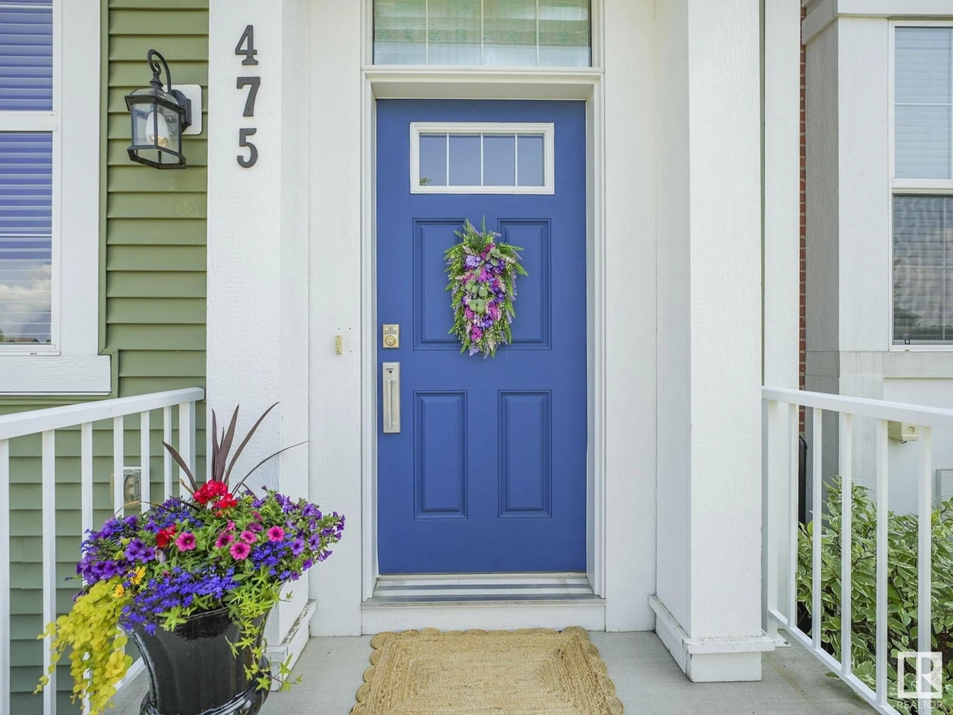 Indoor entryway for 475 SHEPPARD BV, Leduc Alberta T9E0T3