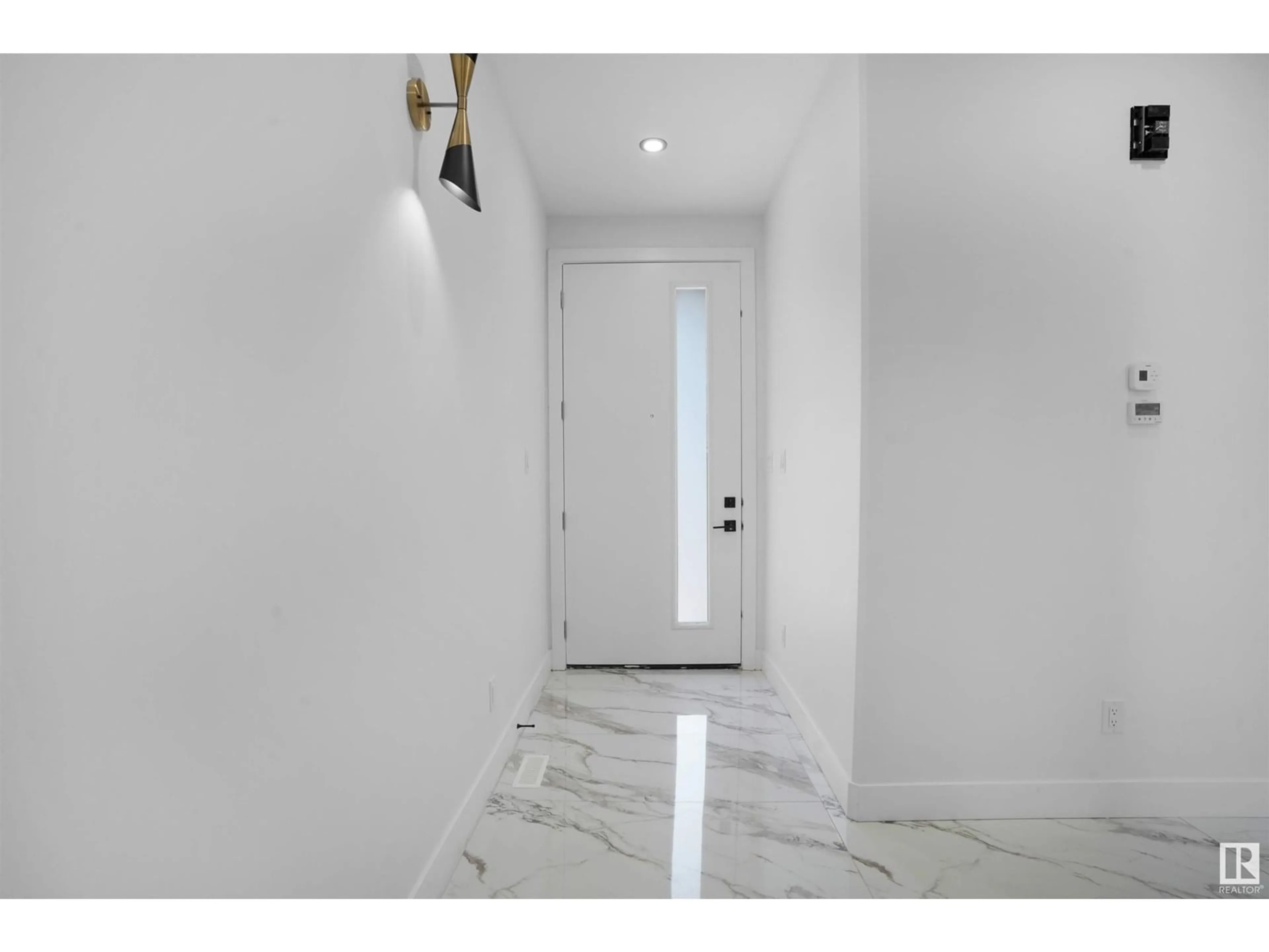 Indoor entryway for 1842 62 AVE NE, Rural Leduc County Alberta T4X3C8