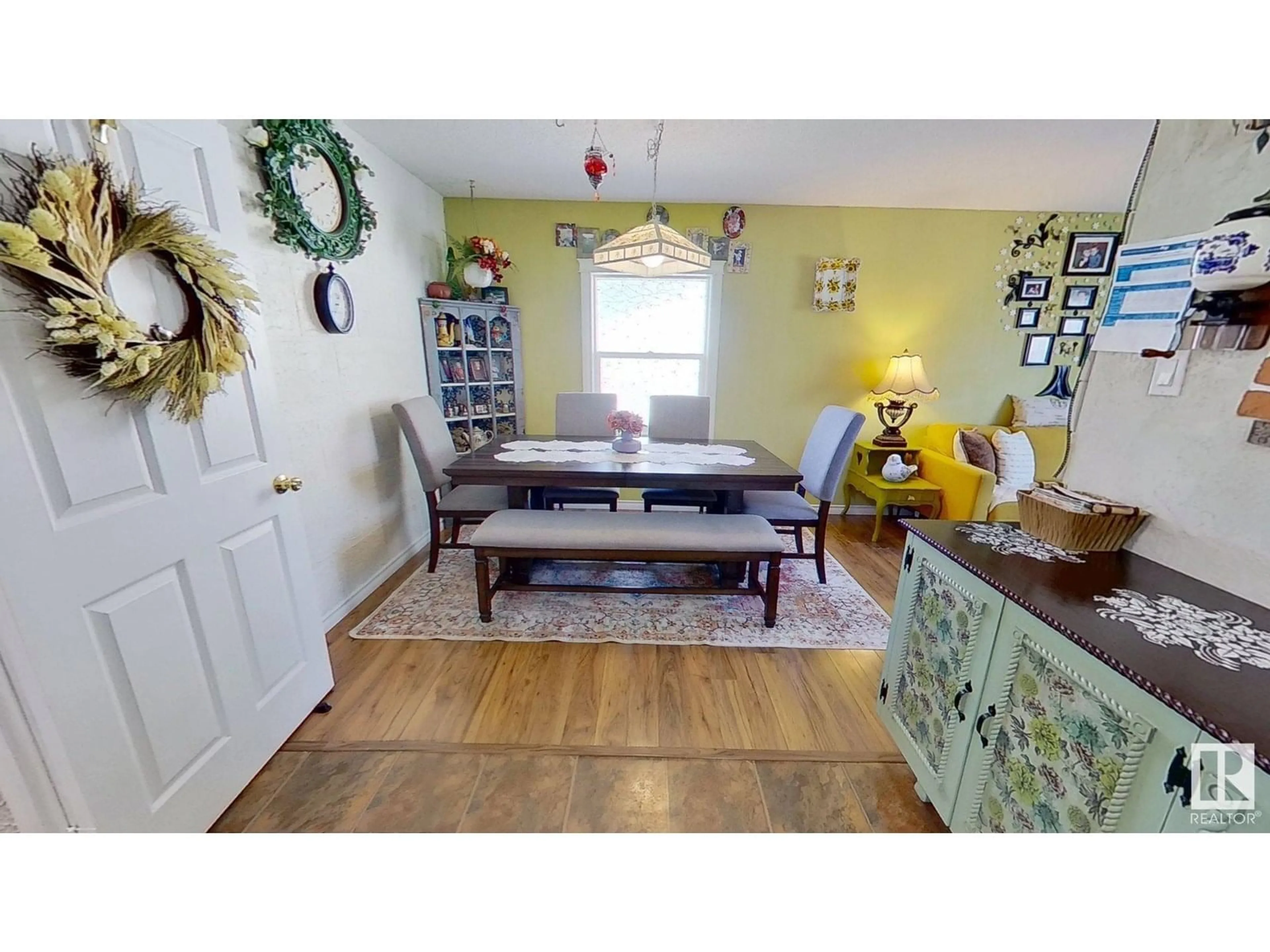Unknown for 13604 113A ST NW, Edmonton Alberta T5E5C4