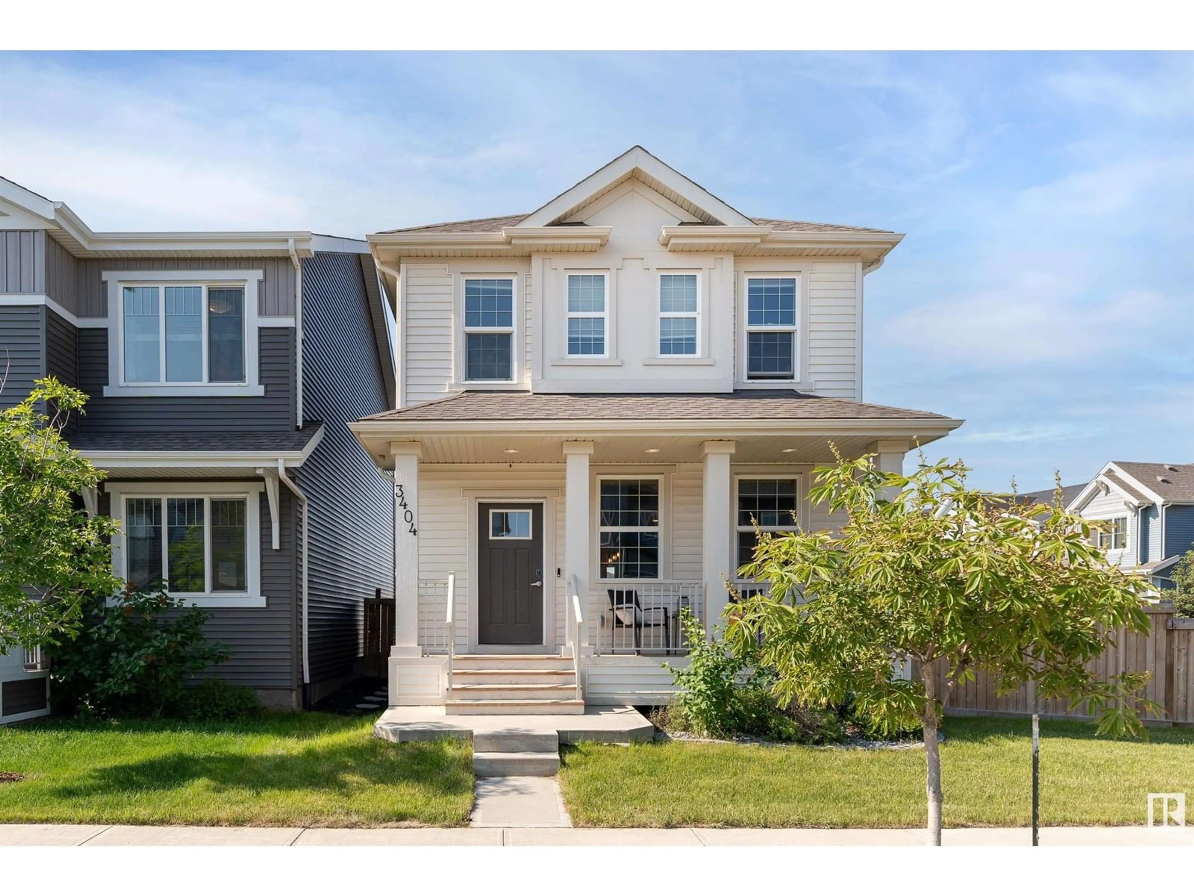 Home with vinyl exterior material, street for 3404 ERLANGER BN, Edmonton Alberta T6M1J6