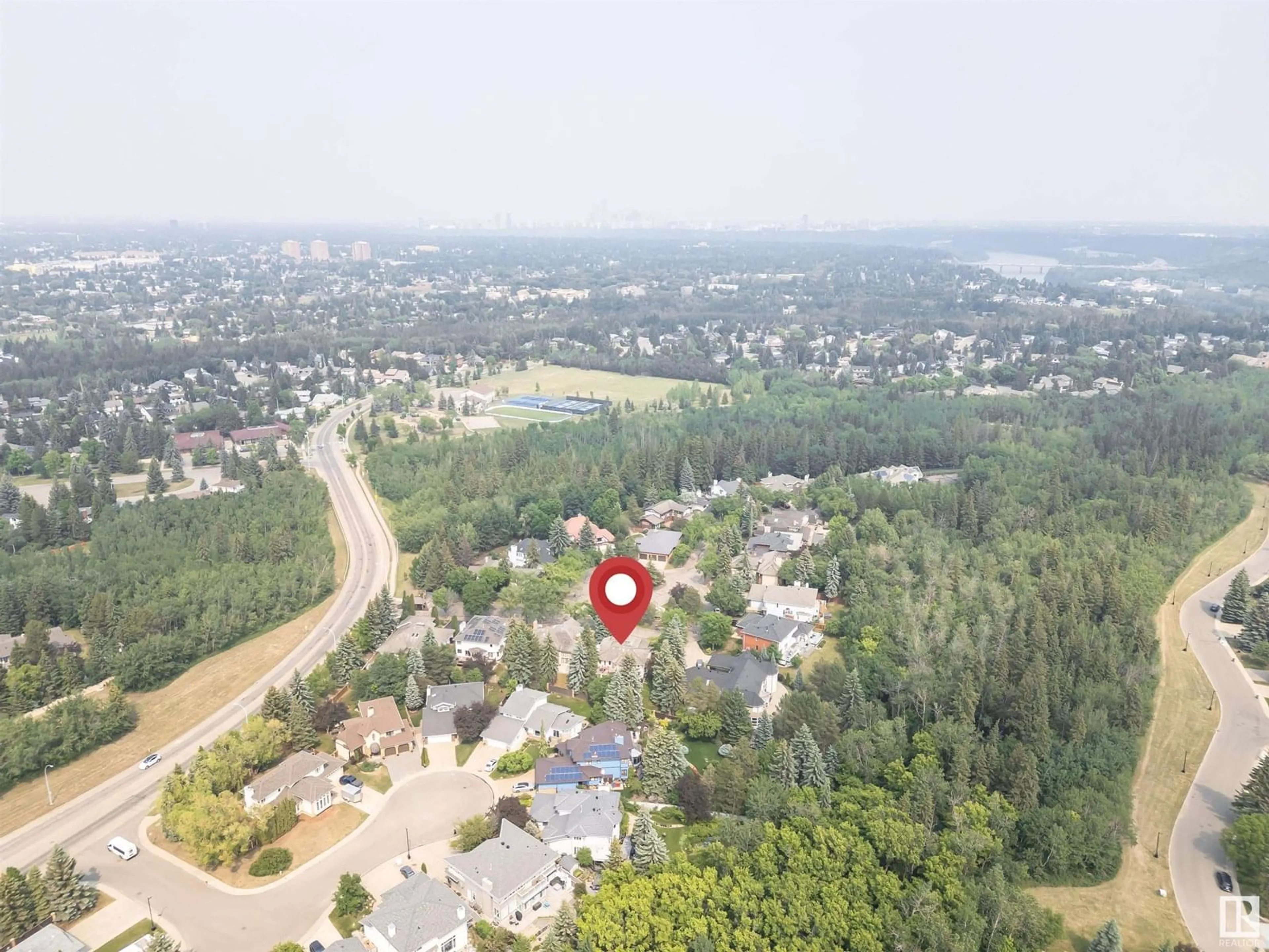 A pic from outside/outdoor area/front of a property/back of a property/a pic from drone, unknown for 32 WEST POINT WD, Edmonton Alberta T5T5N5