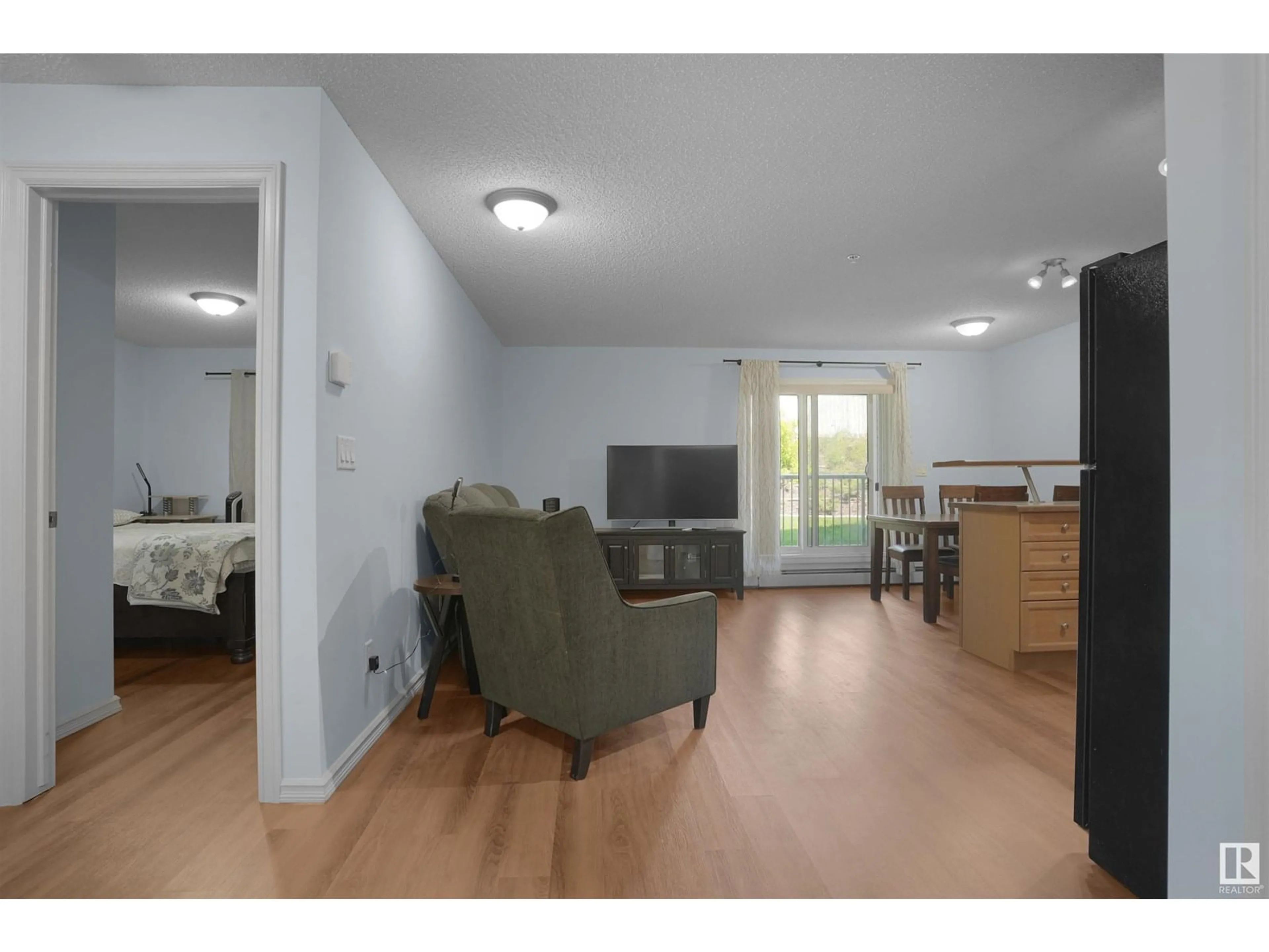 A pic of a room for 117 - 4407 23 ST, Edmonton Alberta T6T0B6