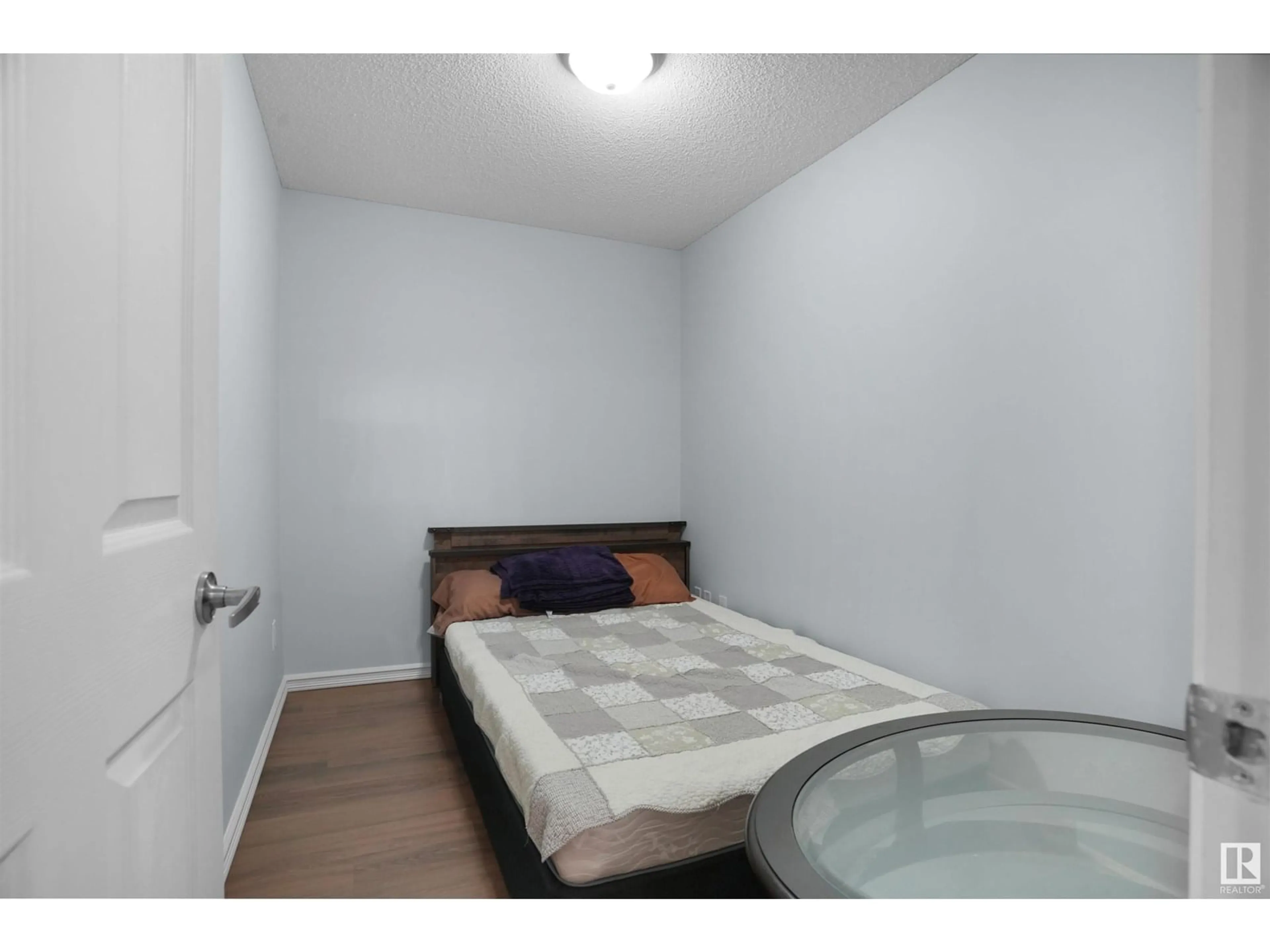 A pic of a room for 117 - 4407 23 ST, Edmonton Alberta T6T0B6