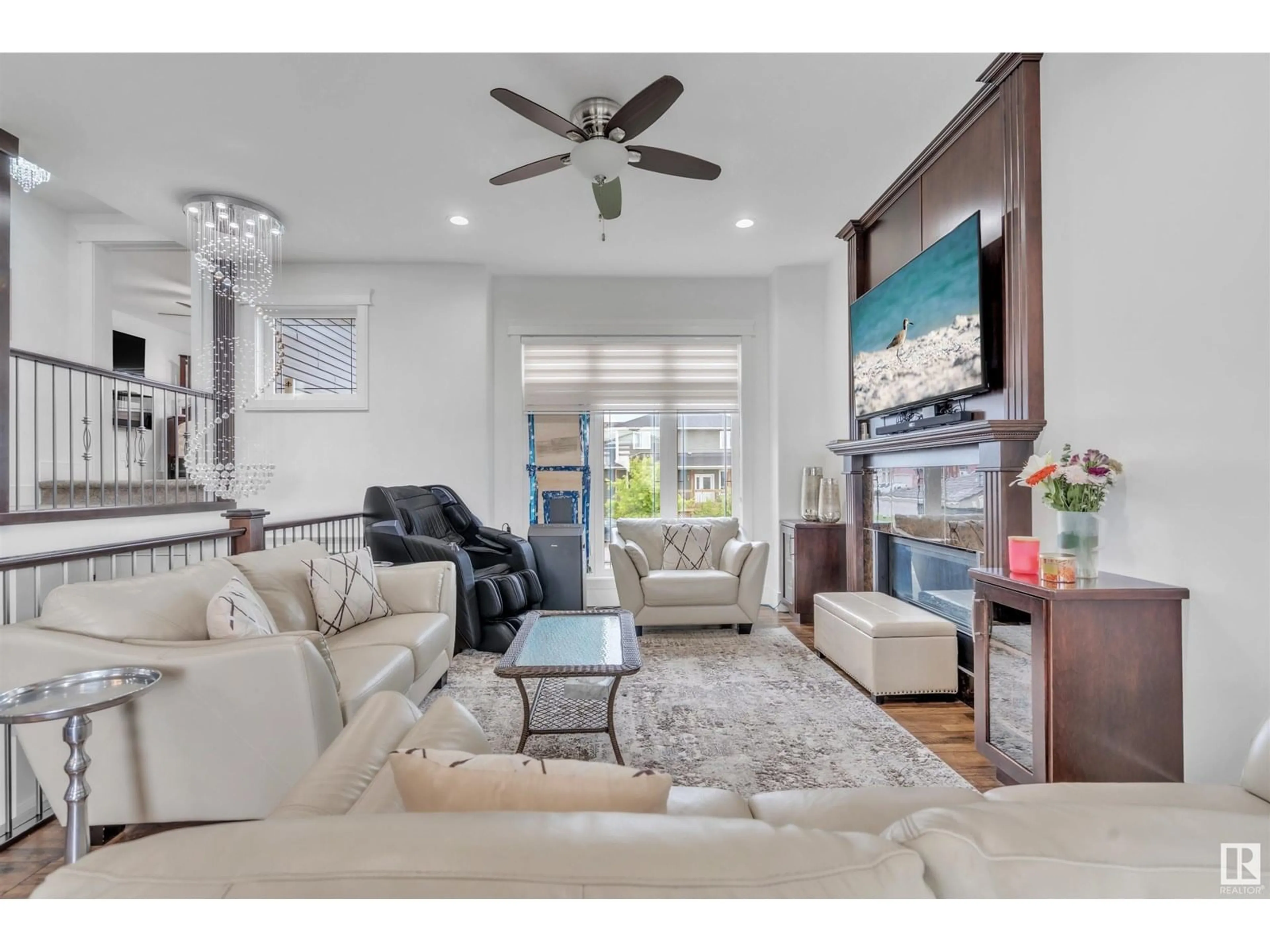 Living room with furniture, unknown for 5712 MEADOW WY, Cold Lake Alberta T9M0E7