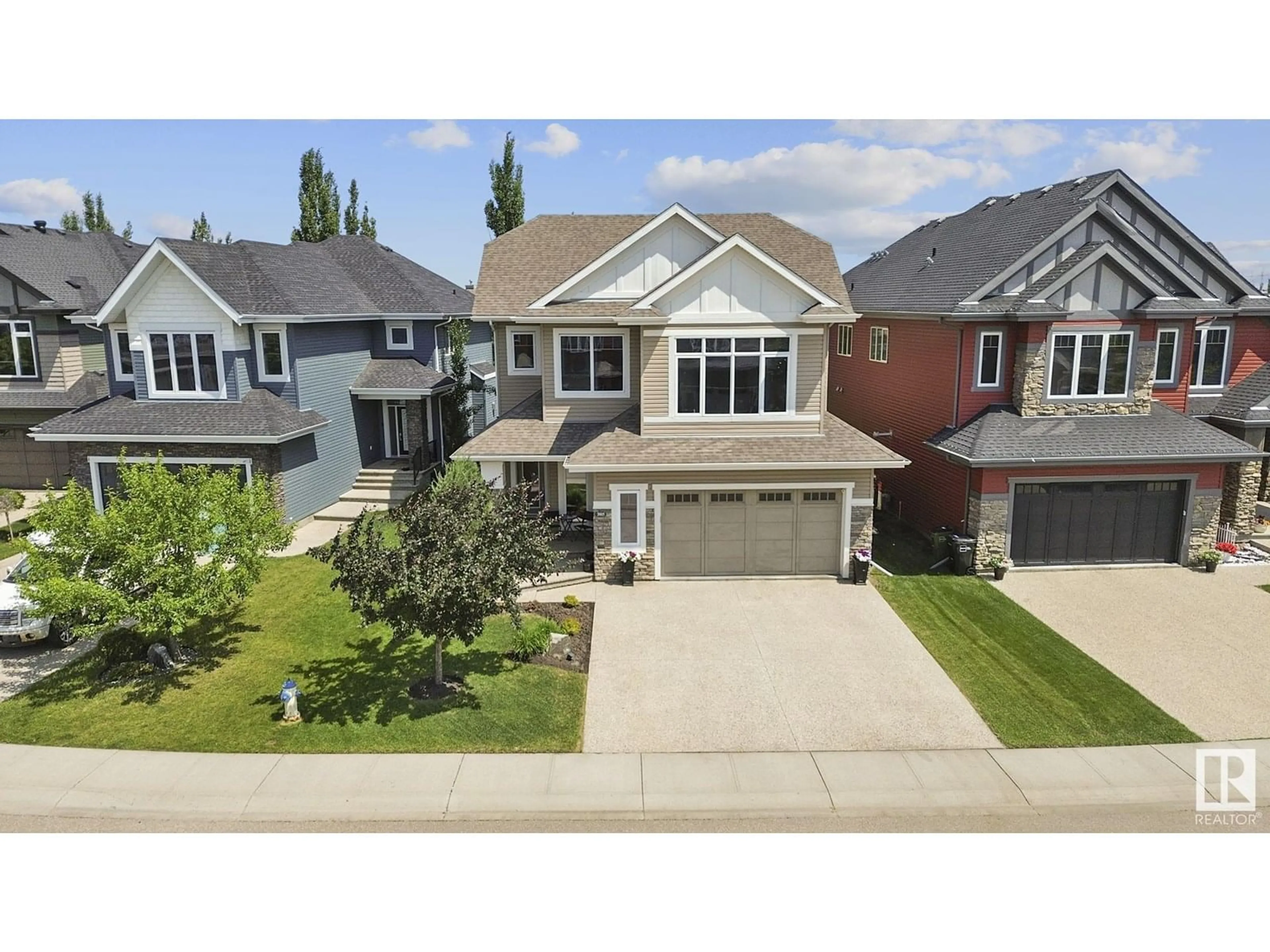 A pic from outside/outdoor area/front of a property/back of a property/a pic from drone, street for 3905 WHITELAW CL, Edmonton Alberta T6W0P6