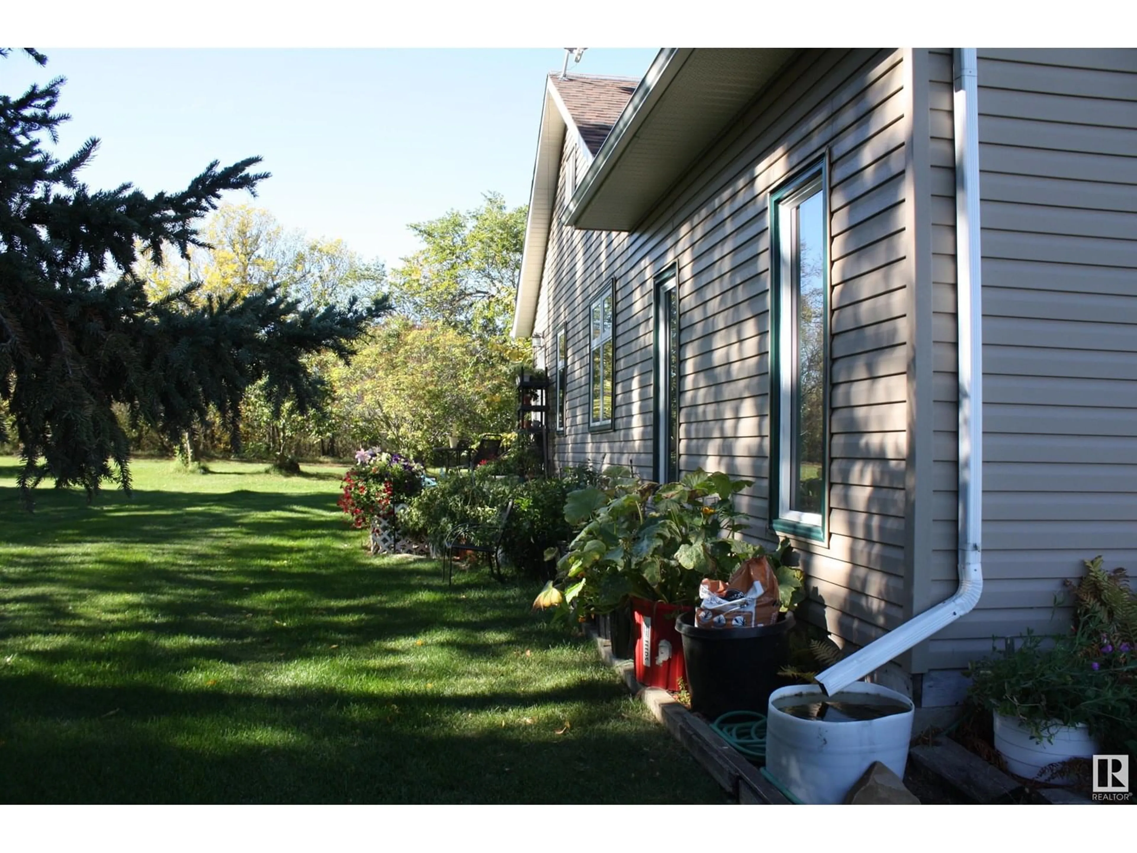 Patio, street for TWP - 564 R.R. 171, Rural Lamont County Alberta T0B0C0