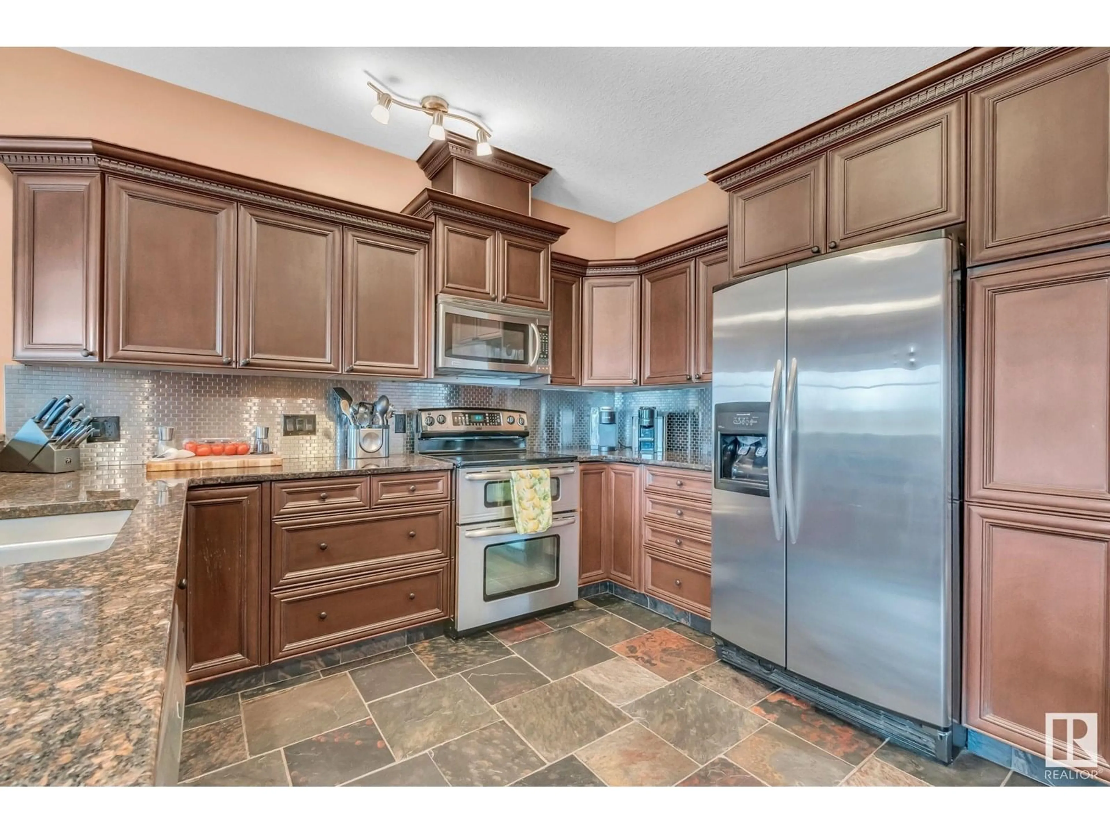 Unknown for 8069 166A AV, Edmonton Alberta T5Z3W1