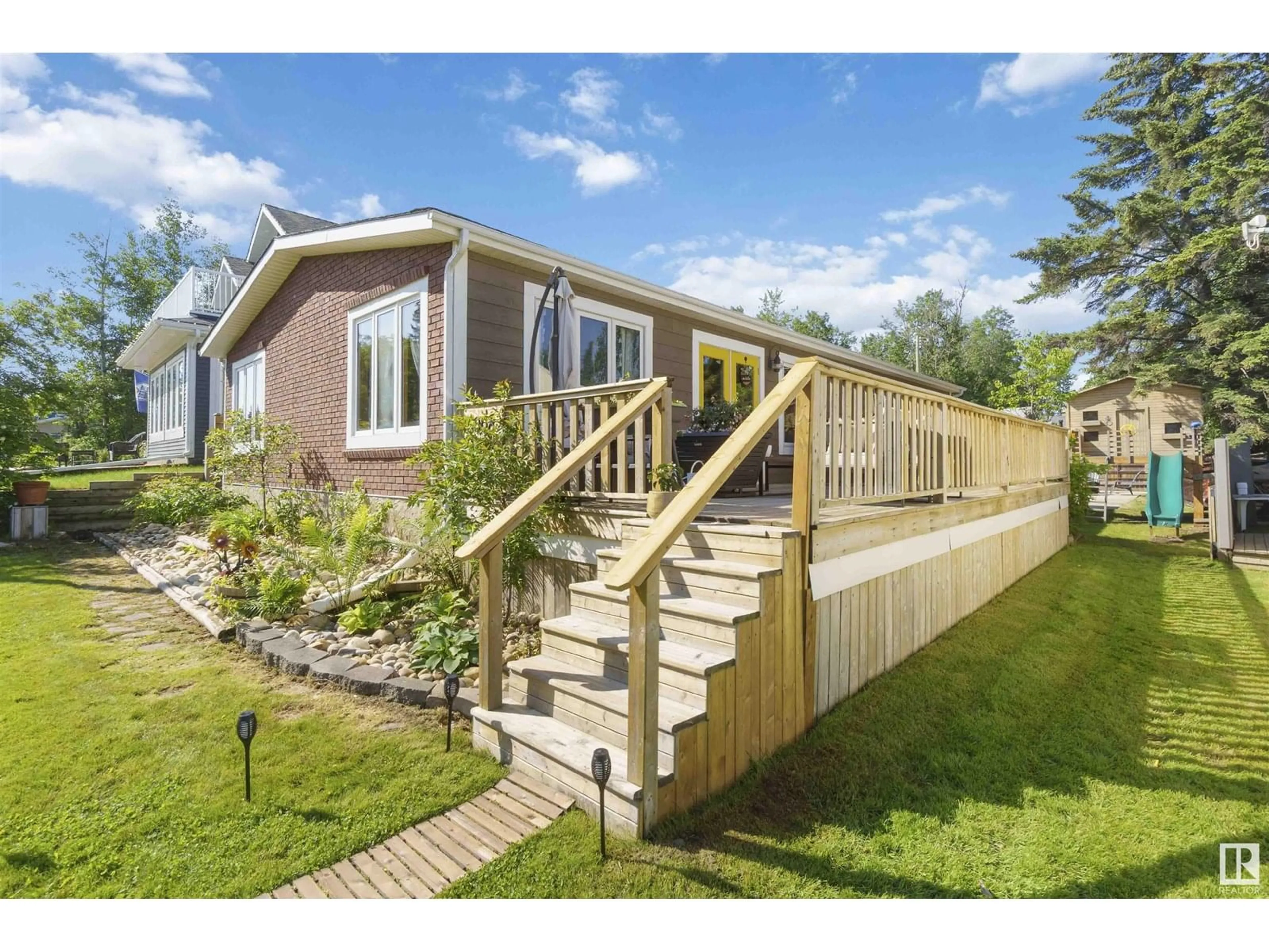Unknown for 5008 55 ST, Rural Lac Ste. Anne County Alberta T0E0A0