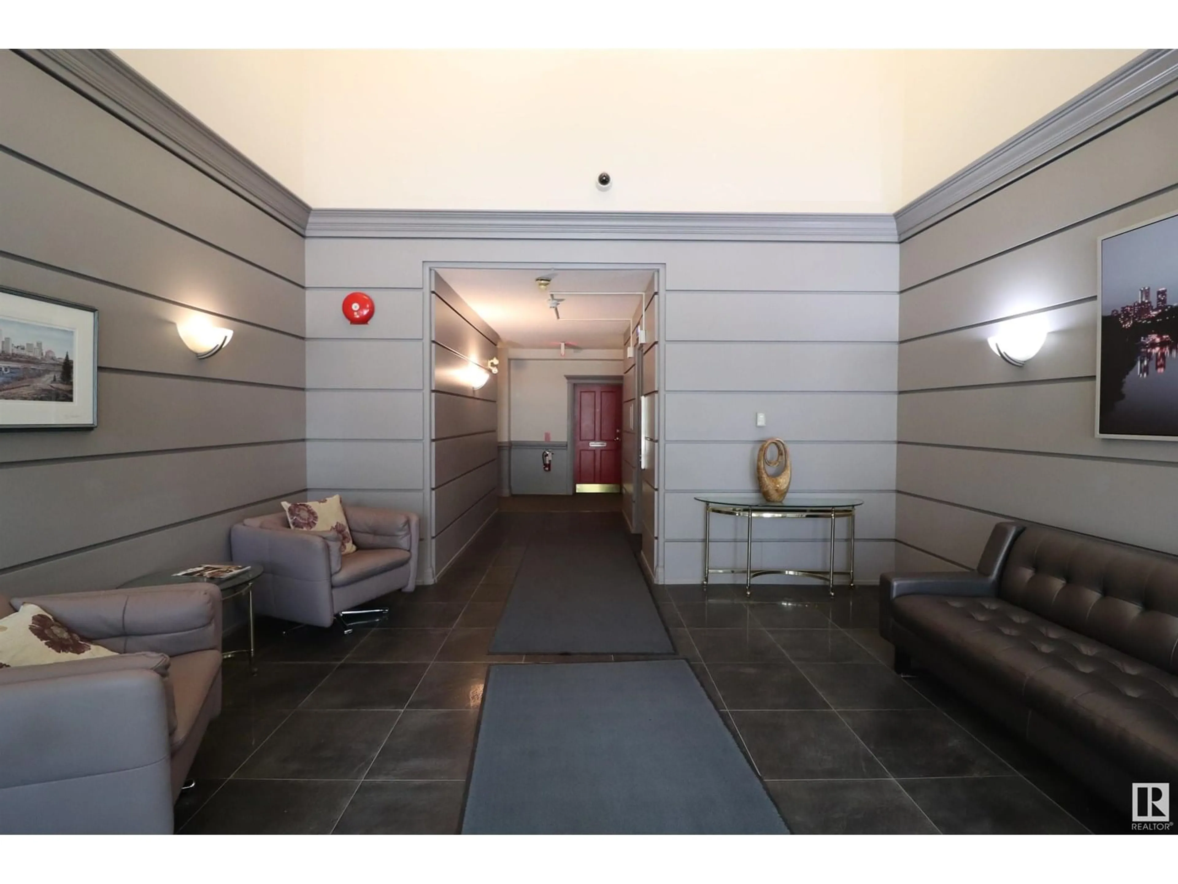 Lobby for 206 - 7327 118 ST, Edmonton Alberta T6G1S5