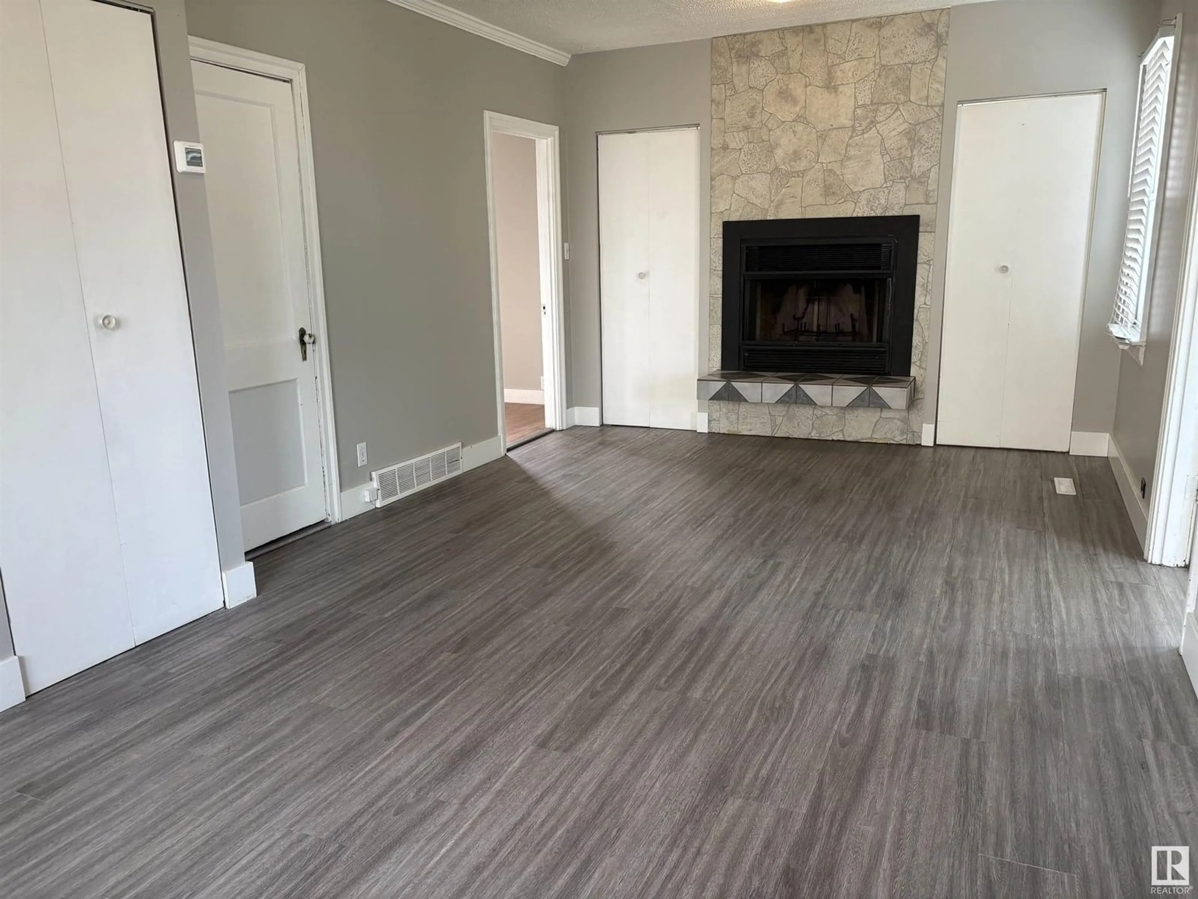 A pic of a room for 5119 53 AVE, Tofield Alberta T0B4J0