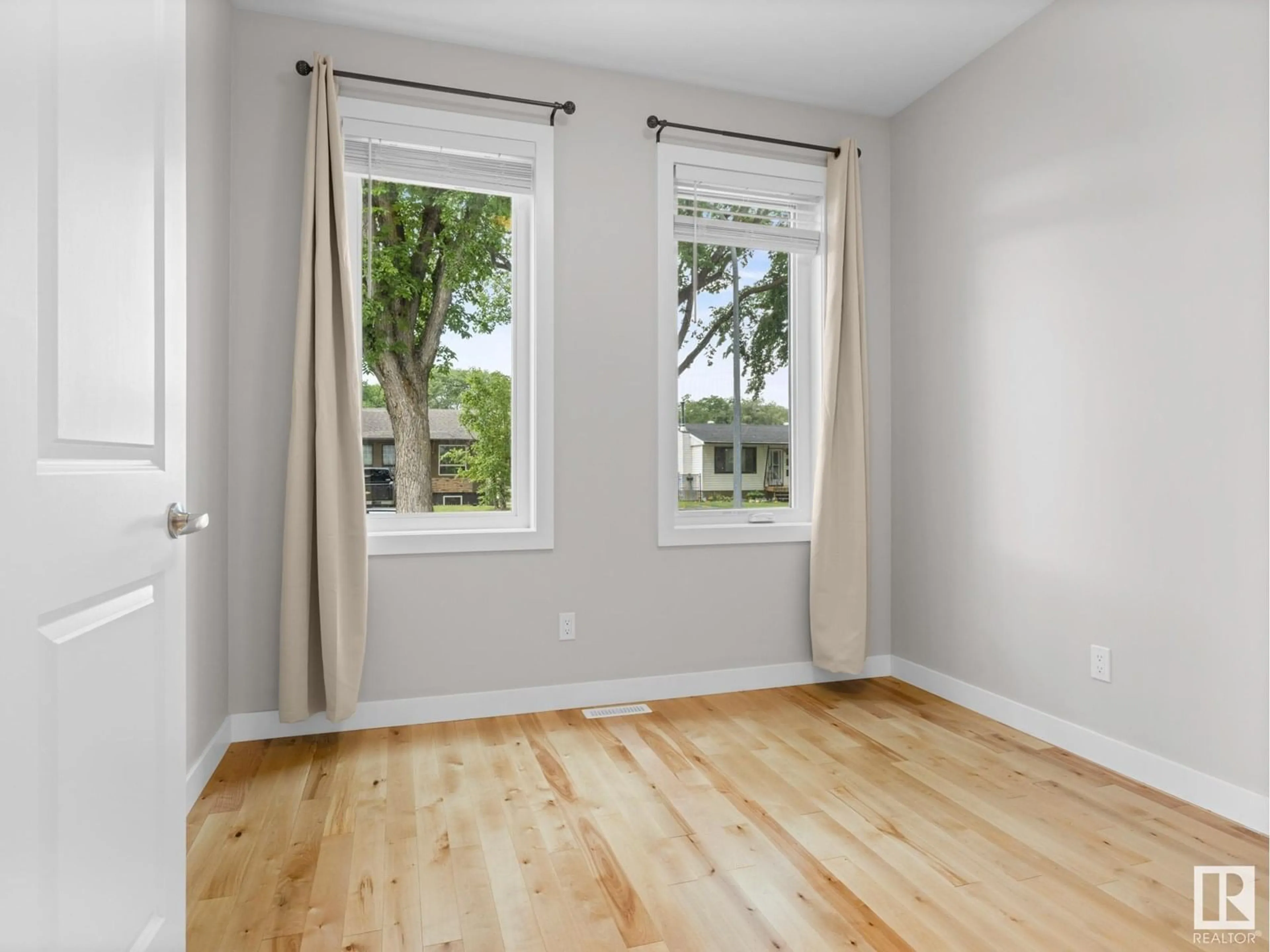 A pic of a room for NW - 12021 40 ST, Edmonton Alberta T5W2L2